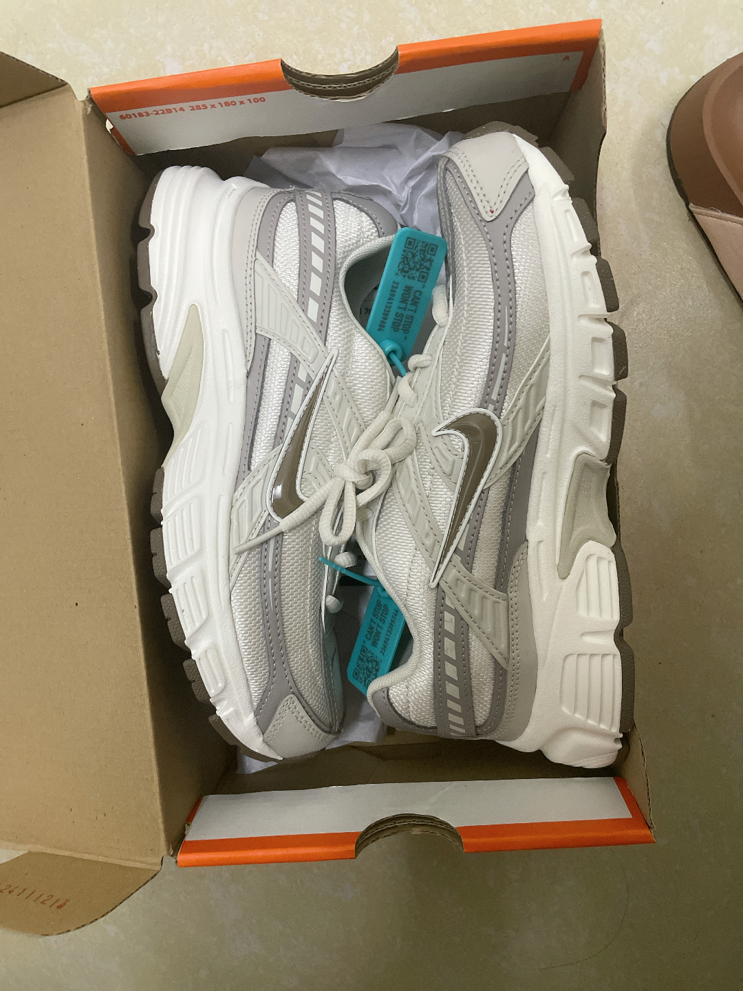 custom review-Nike Initiator Slip Resistant Abrasion Resistant Дышащий Низкий Топ Беговые кроссовки Женские Серый Белый