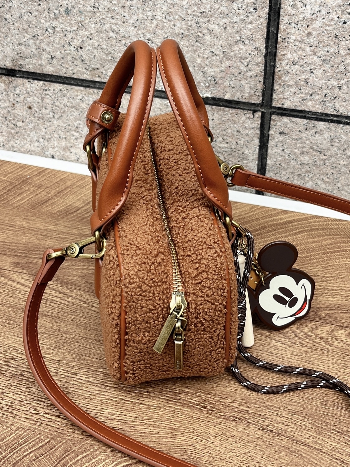 迪士尼米奇系列又出包包啦!