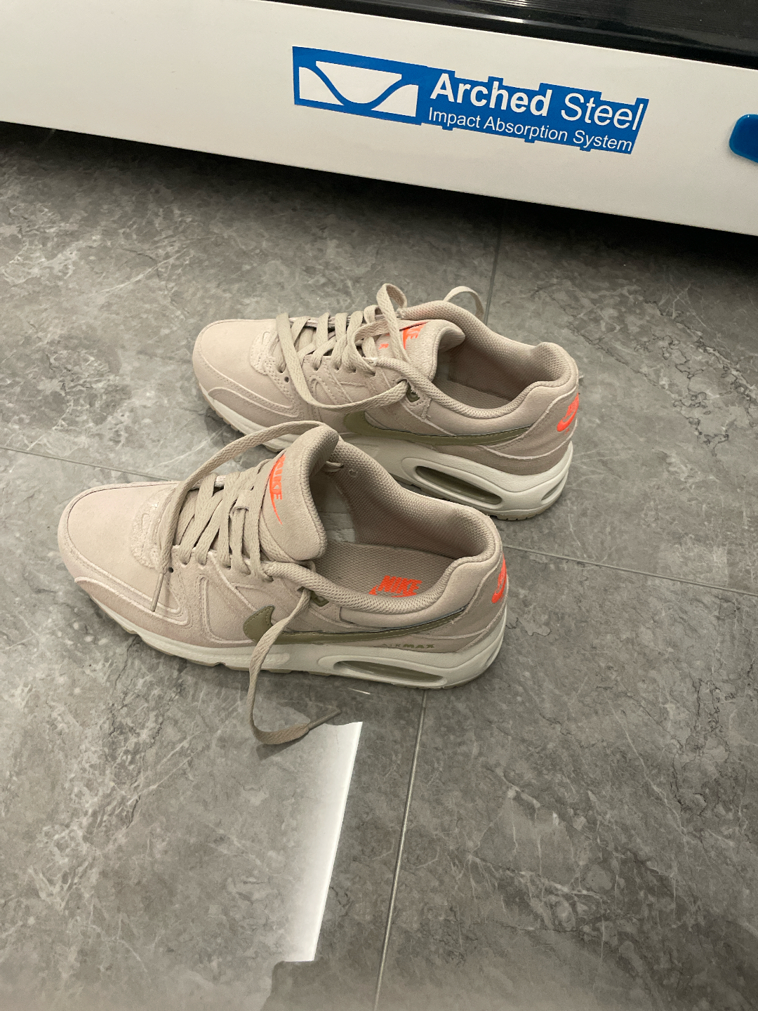 custom review-Nike Air Max Command Low Топ Air Cushion Повседневный Городской Коммутер Беговые кроссовки Женские Хаки