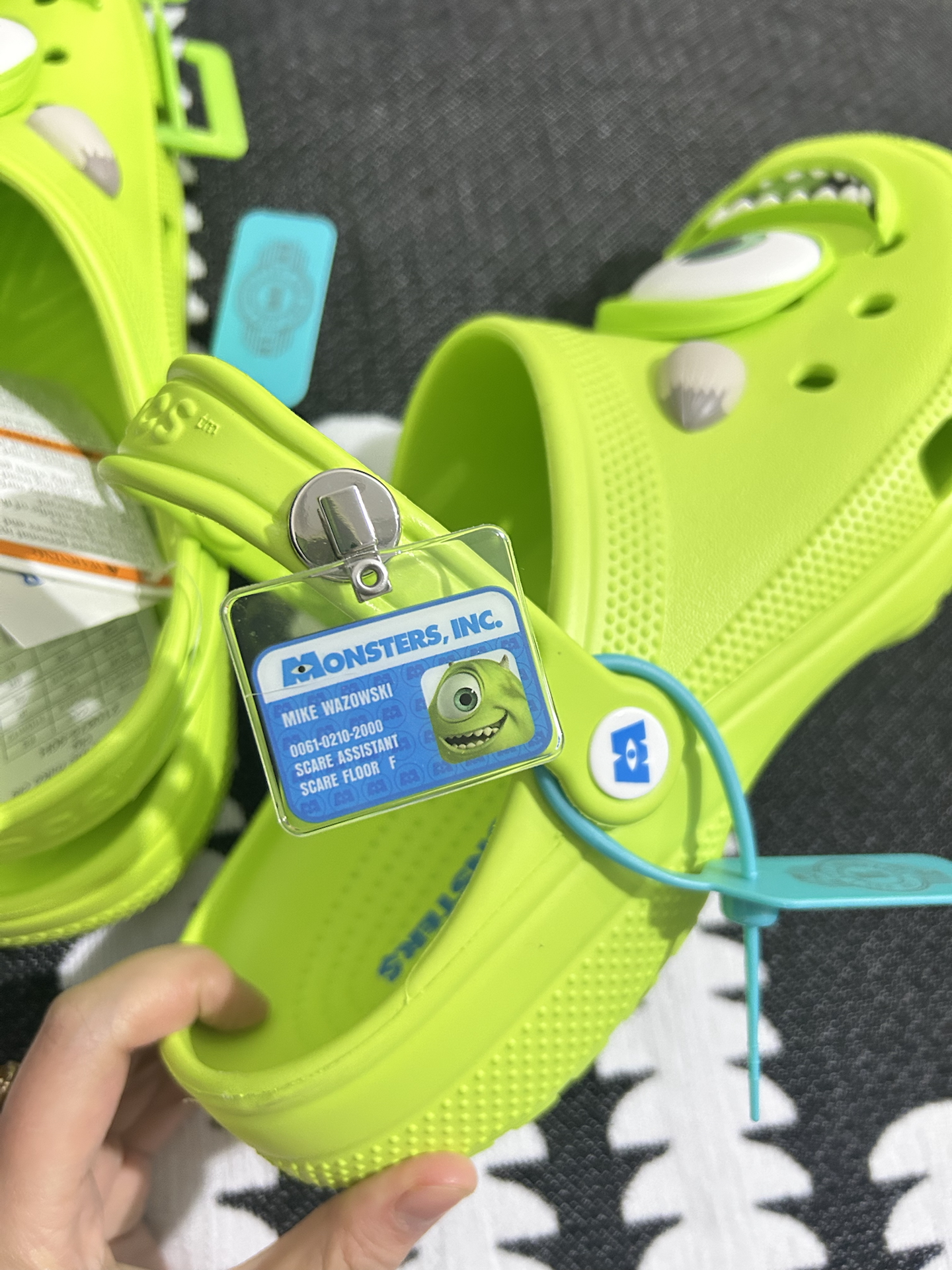 custom review-GUAISHOUDIANLIGONGSI x Crocs Classic Clog Sabo Унисекс Зеленый