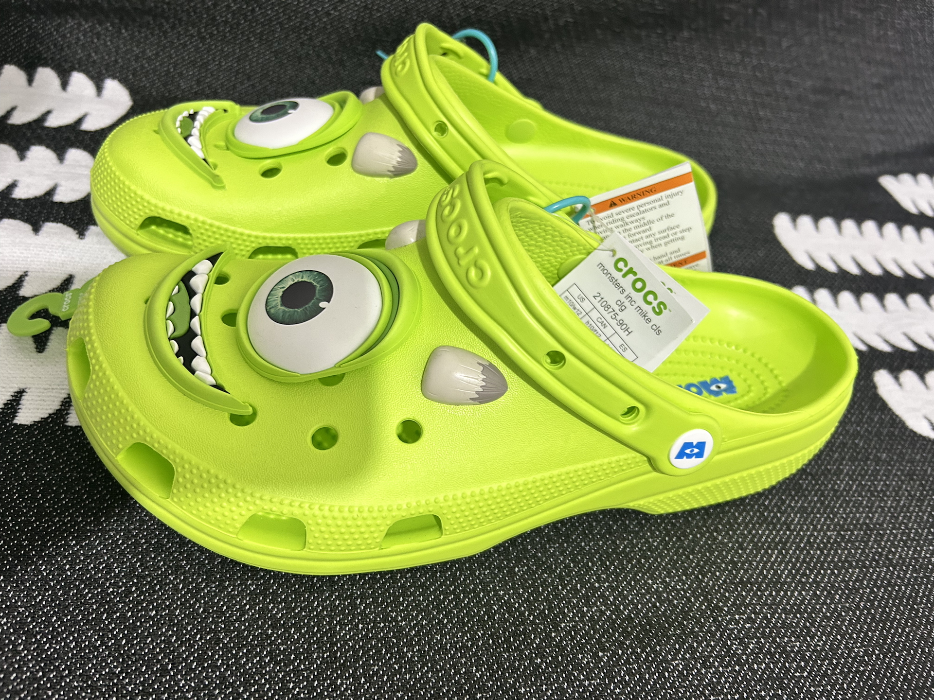custom review-GUAISHOUDIANLIGONGSI x Crocs Classic Clog Sabo Унисекс Зеленый