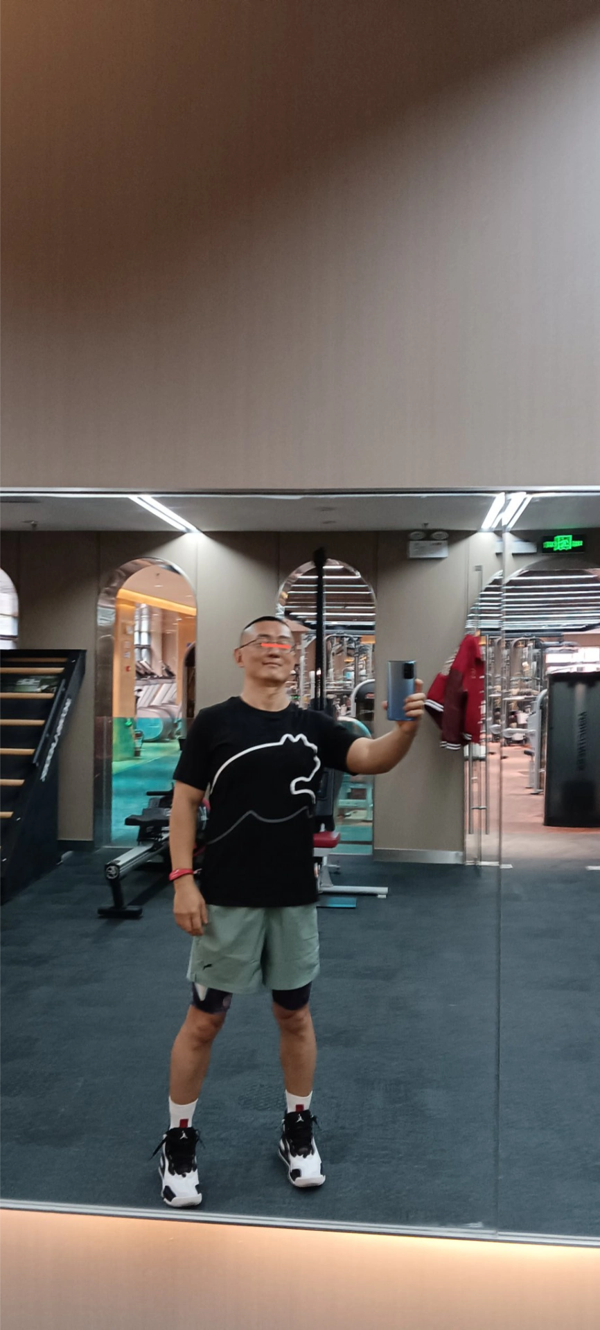 custom review-PUMA GRAPHICS Мужская черная футболка