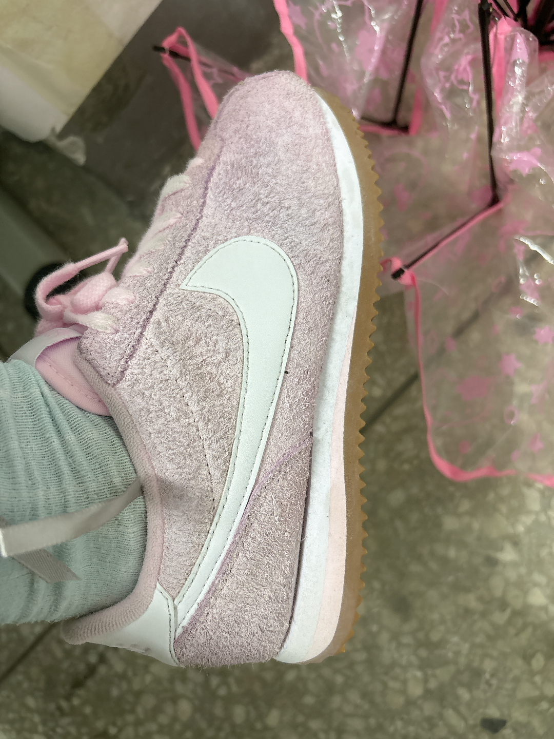 custom review-Nike Устойчивые к истиранию низкие беговые кроссовки женские розовые и белые