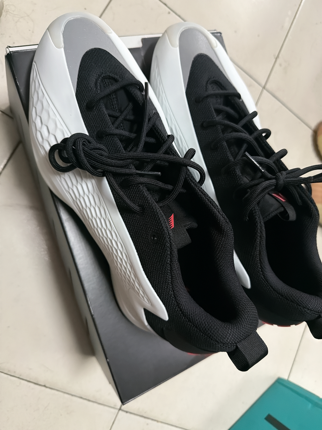 custom review-Adidas Slip-resistant Abrasion-resistant Breathable Low-Top Basketball Shoes Men's White Black Red Adidas Противоскользящие Устойчивые к истиранию Дышащие Низкие Баскетбольные Кроссовки Мужские Белый Черный Красный