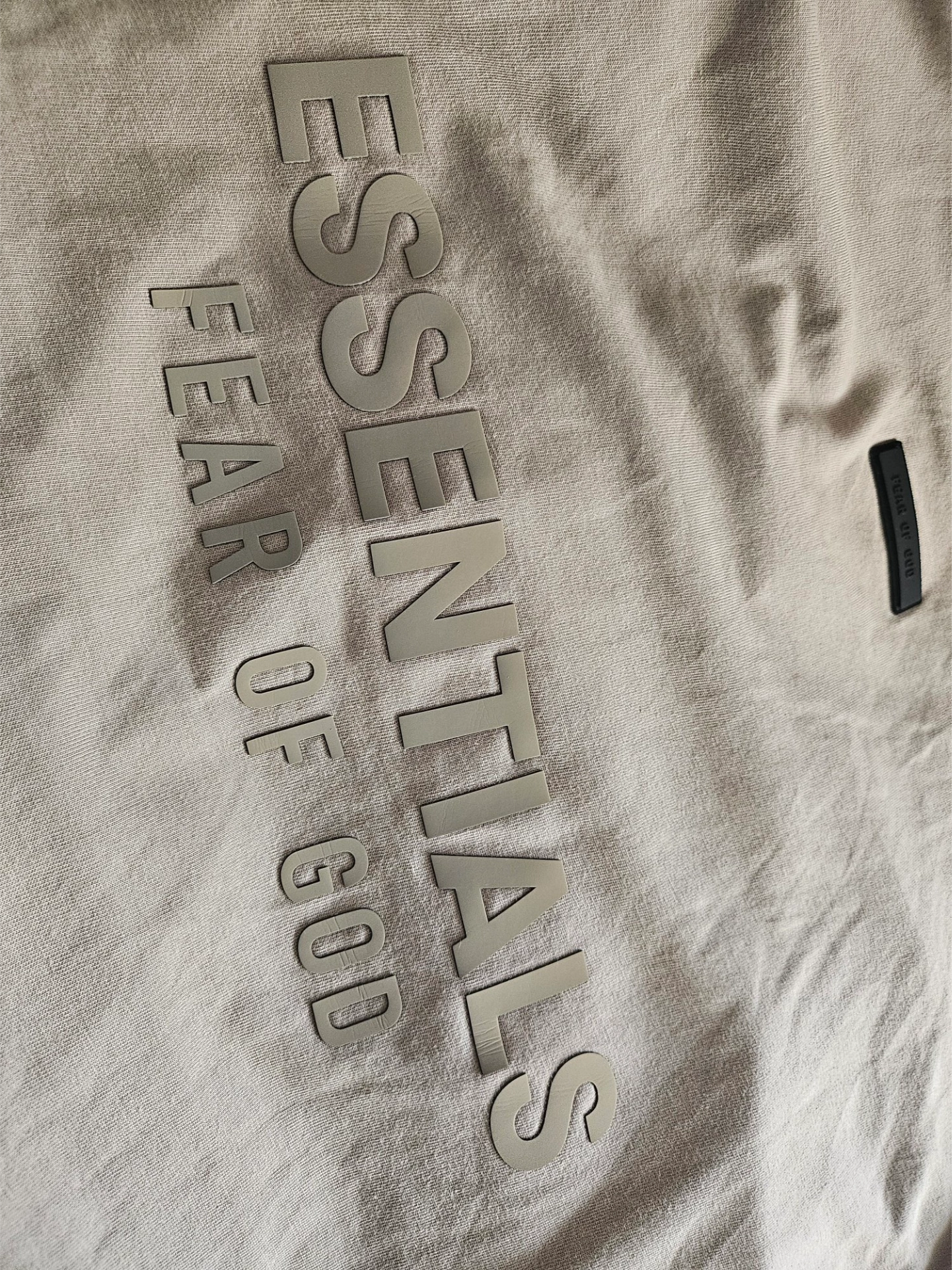 custom review-Fear of God Essentials SS24 Drop2 V-Neck T-Shirt T-Shirt Men's Grey Turn