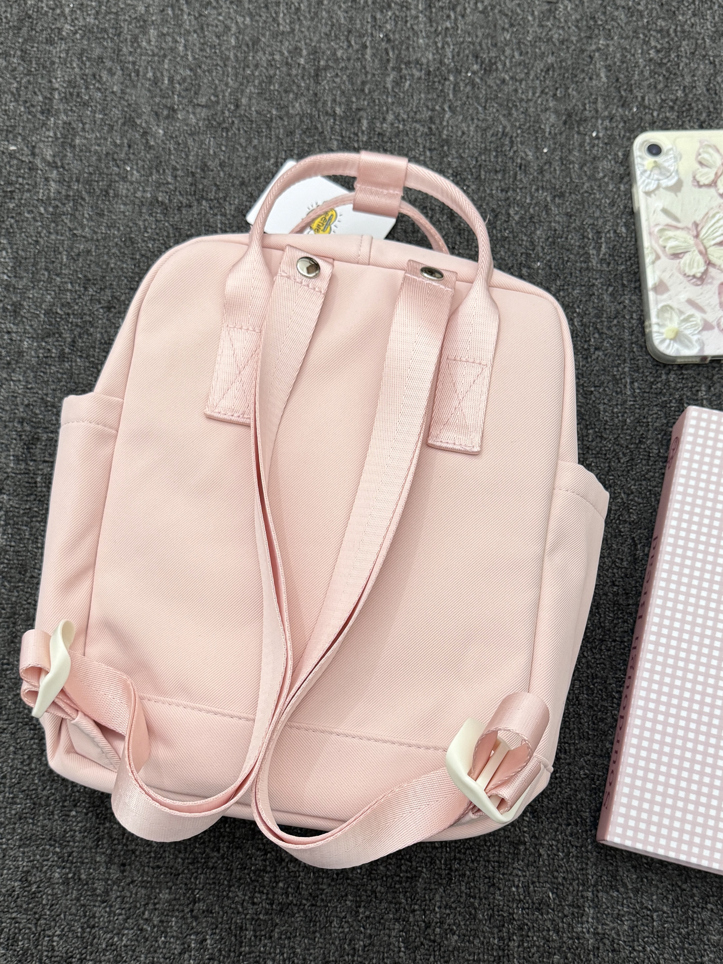 樱花粉🌸开学双肩包超显嫩的耶