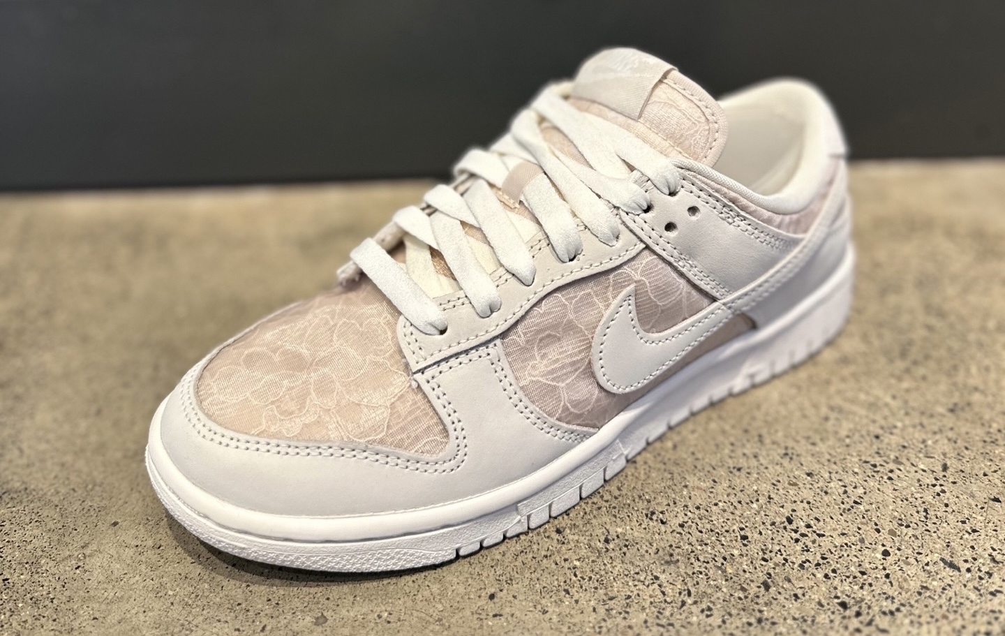 custom review-Nike Dunk Slip-on Устойчивый к истиранию Низкий Топ Скейтборд Кроссовки Женские Белый Розовый