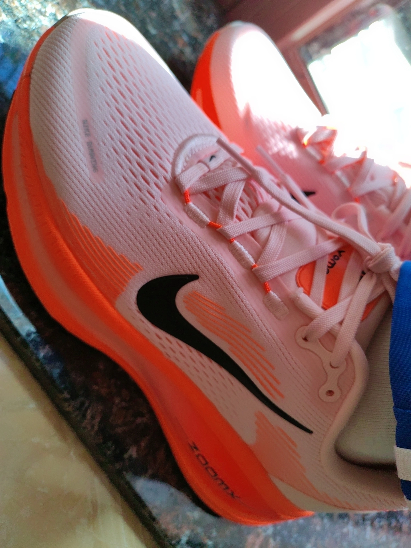 custom review-Nike Vomero 18 Slip-Resistant Дышащий И Поддерживающий Низкий Топ Повседневные Кроссовки для Бега на Дистанцию Женские Красный Черный