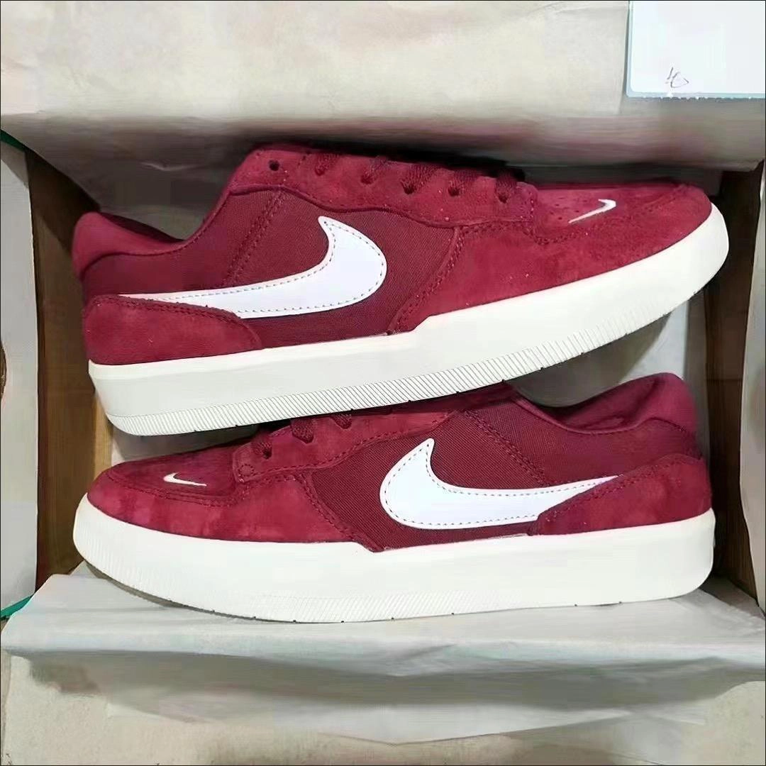 耐克酒红板鞋超绝!
