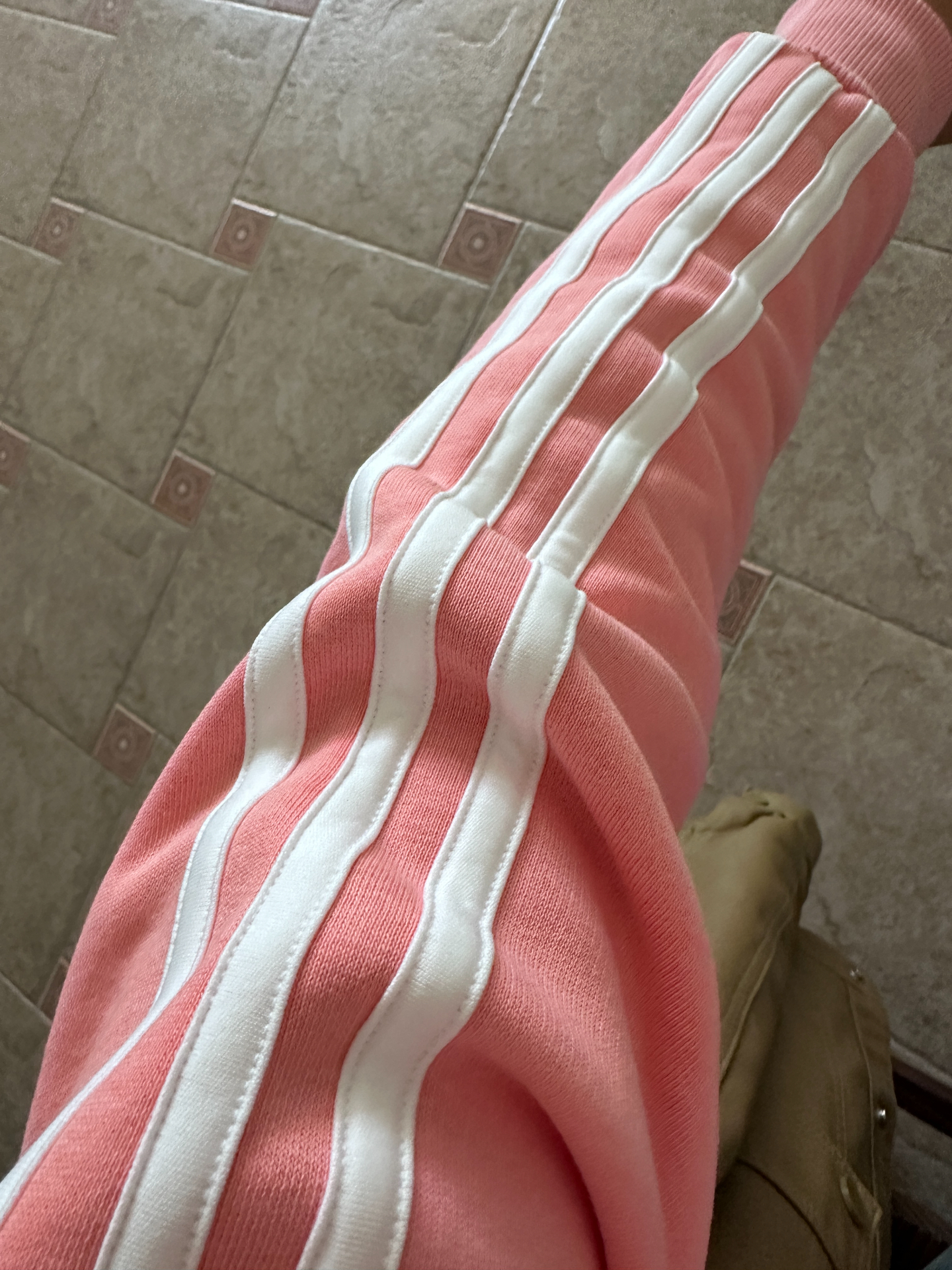 custom review-Adidas FW24 Толстовка Женская Розовая