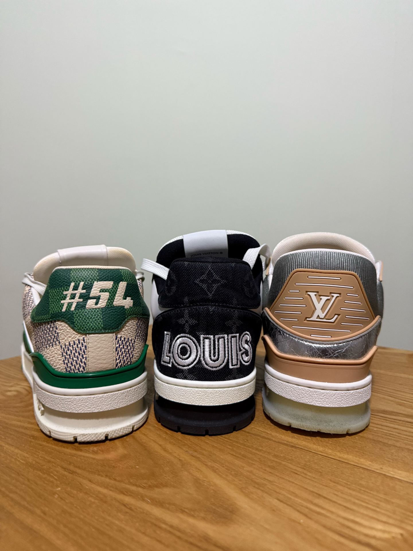 lv trainer 普通版目前主要有三个鞋型
尺码选择三种鞋型尺码没有