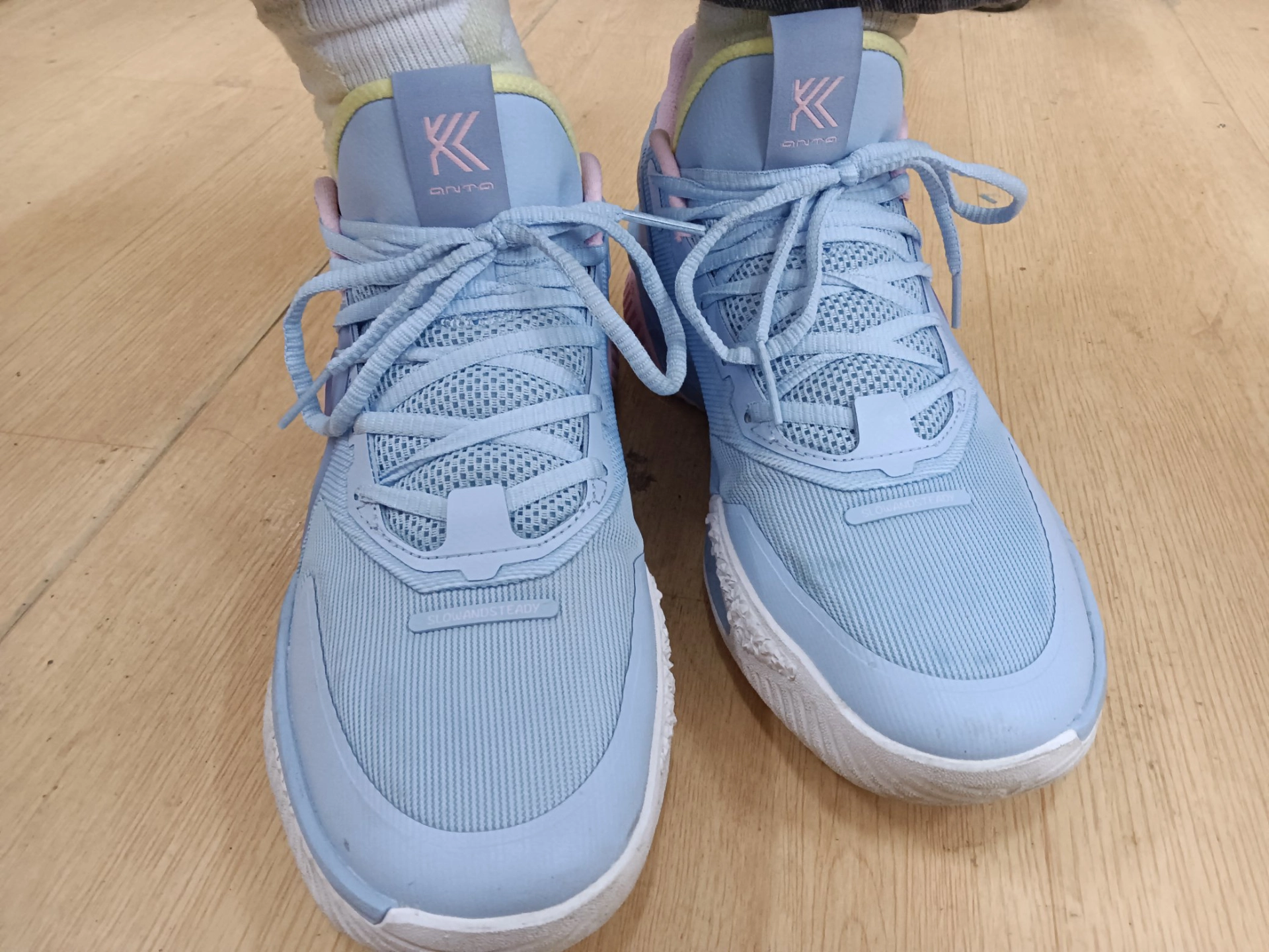 安踏篮球鞋 水泥克星 防侧翻