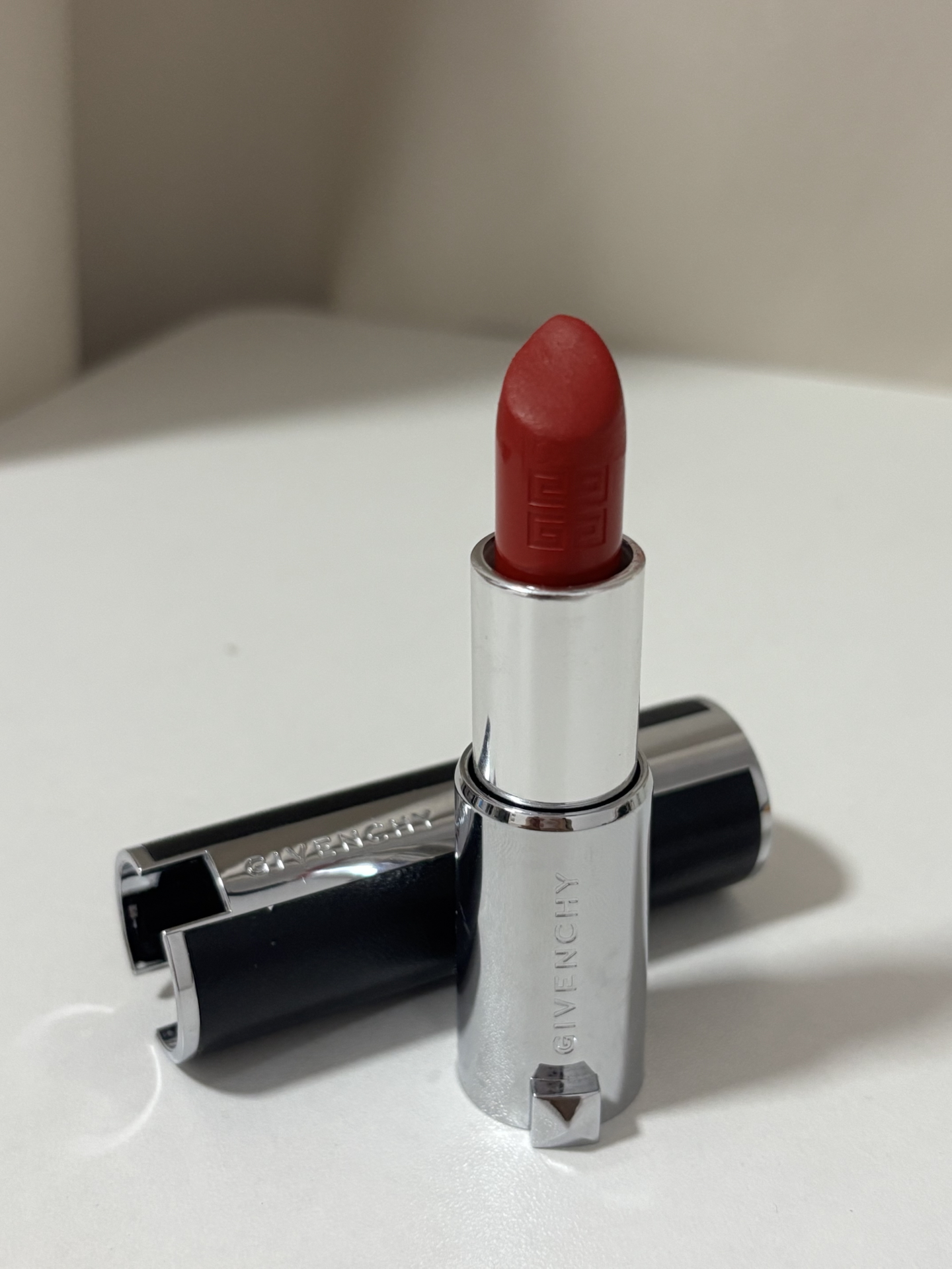 纪梵希306别太嫩