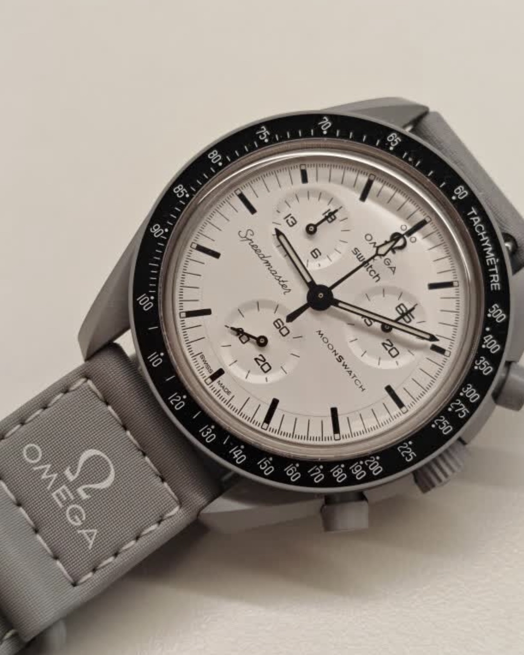custom review-OMEGA Swatch Quartz Механизм 30 м Водонепроницаемость Унисекс Часы 42 мм Белый Циферблат Резина Биокерамика Шнуровка