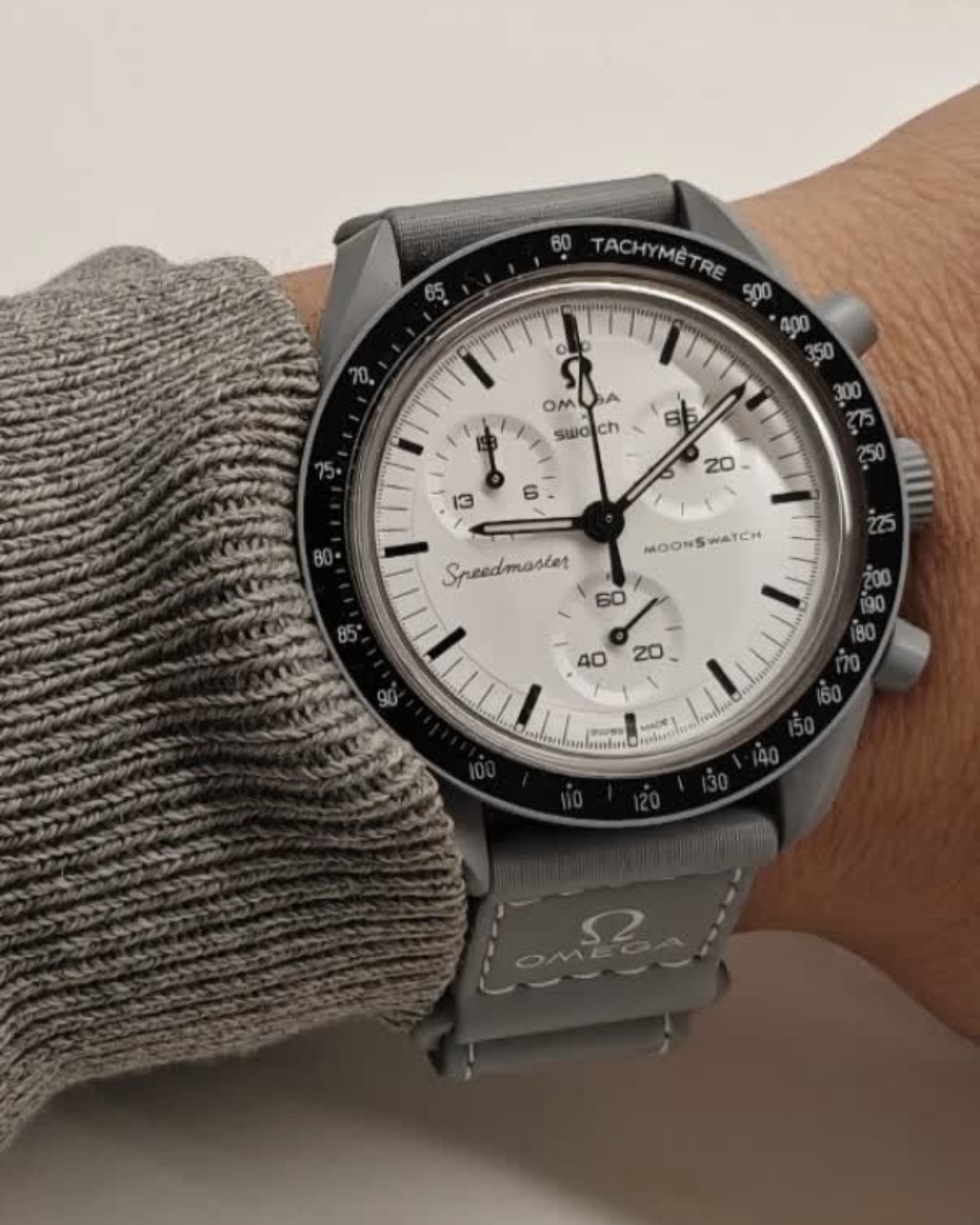 custom review-OMEGA Swatch Quartz Механизм 30 м Водонепроницаемость Унисекс Часы 42 мм Белый Циферблат Резина Биокерамика Шнуровка