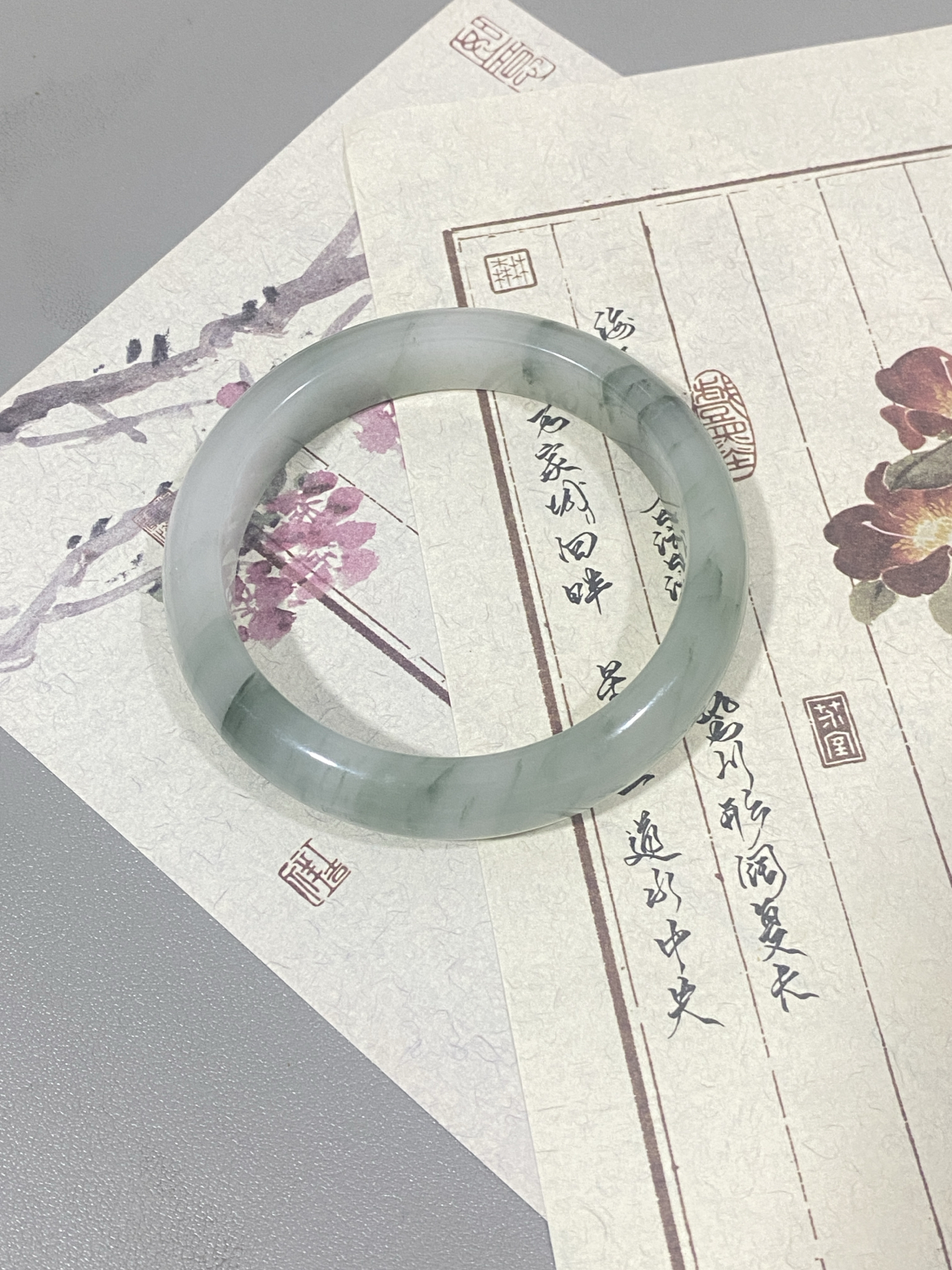 翡翠镯子能泡温泉吗(翡翠镯子能泡温泉吗视频)