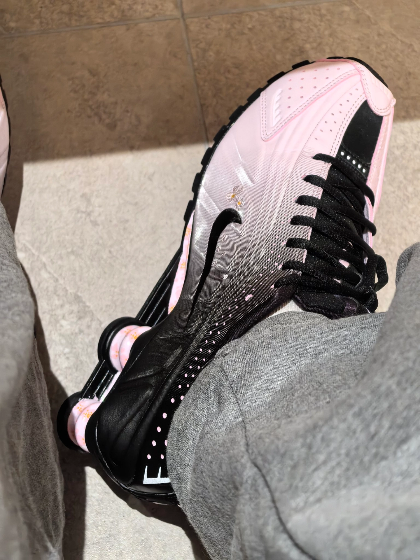 custom review-Nike Shox R4 Устойчивый к истиранию Дышащий Поддержка Отскок Низкий Топ Повседневные Беговые кроссовки Женские Черный Розовый