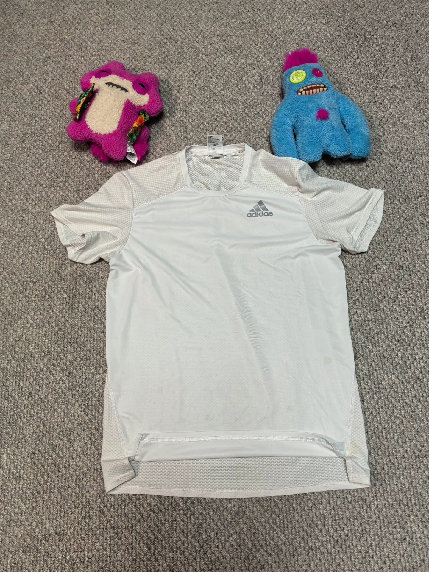 adidas 纯色logo微标运动训练透气圆领短袖速干t恤