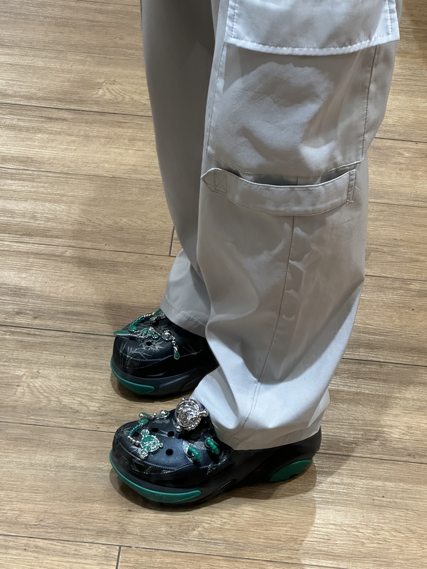 custom review-SKULLPANDA x Crocs Ink Night Bamboo Forest Sabo Unisex Black SKULLPANDA x Crocs Ink Night Bamboo Forest Sabo Унисекс Черный