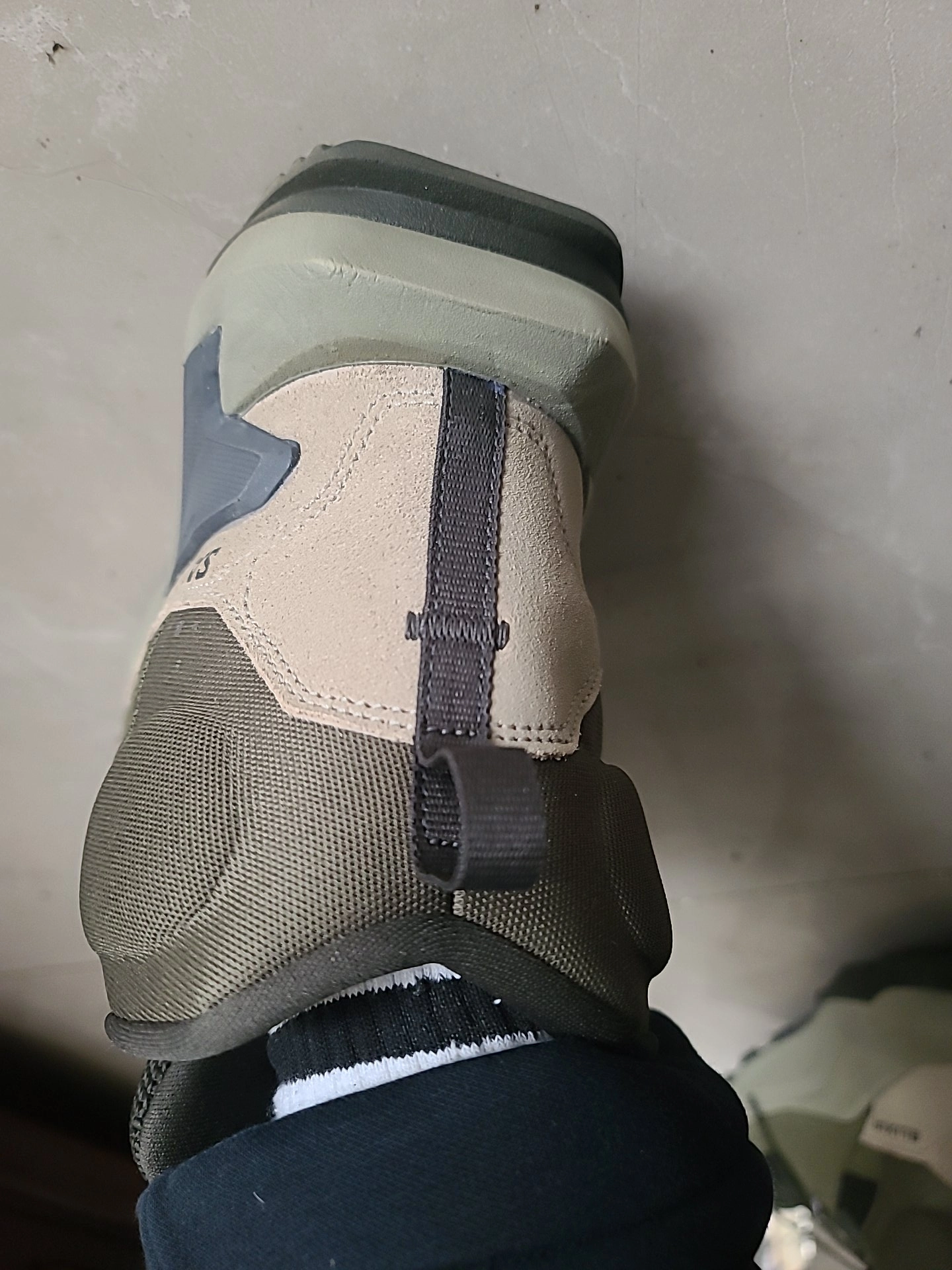 custom review-SALOMON Elixir Устойчивый к истиранию Короткий Outdoor Мужской Темно-зеленый