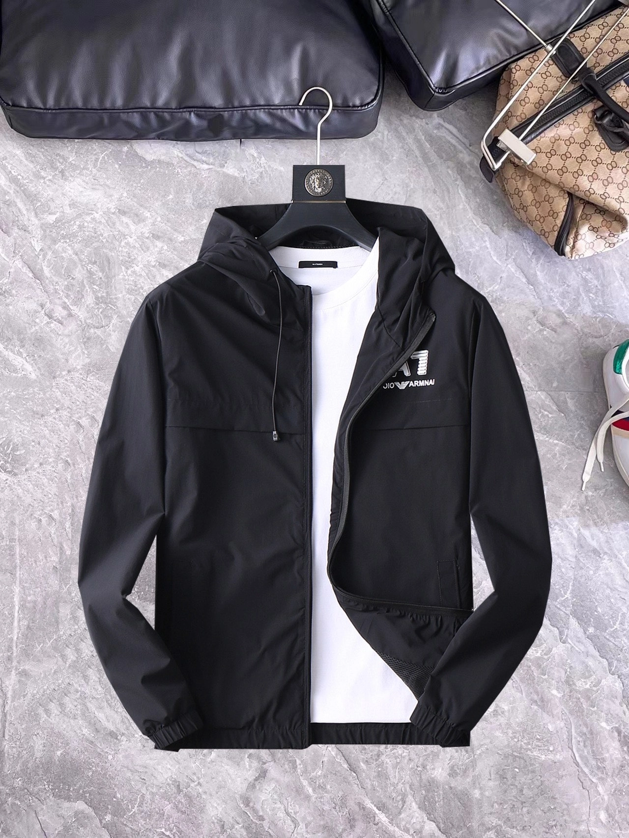 emporio armani阿玛尼 fw23 ea7系列 字母印花休闲夹克