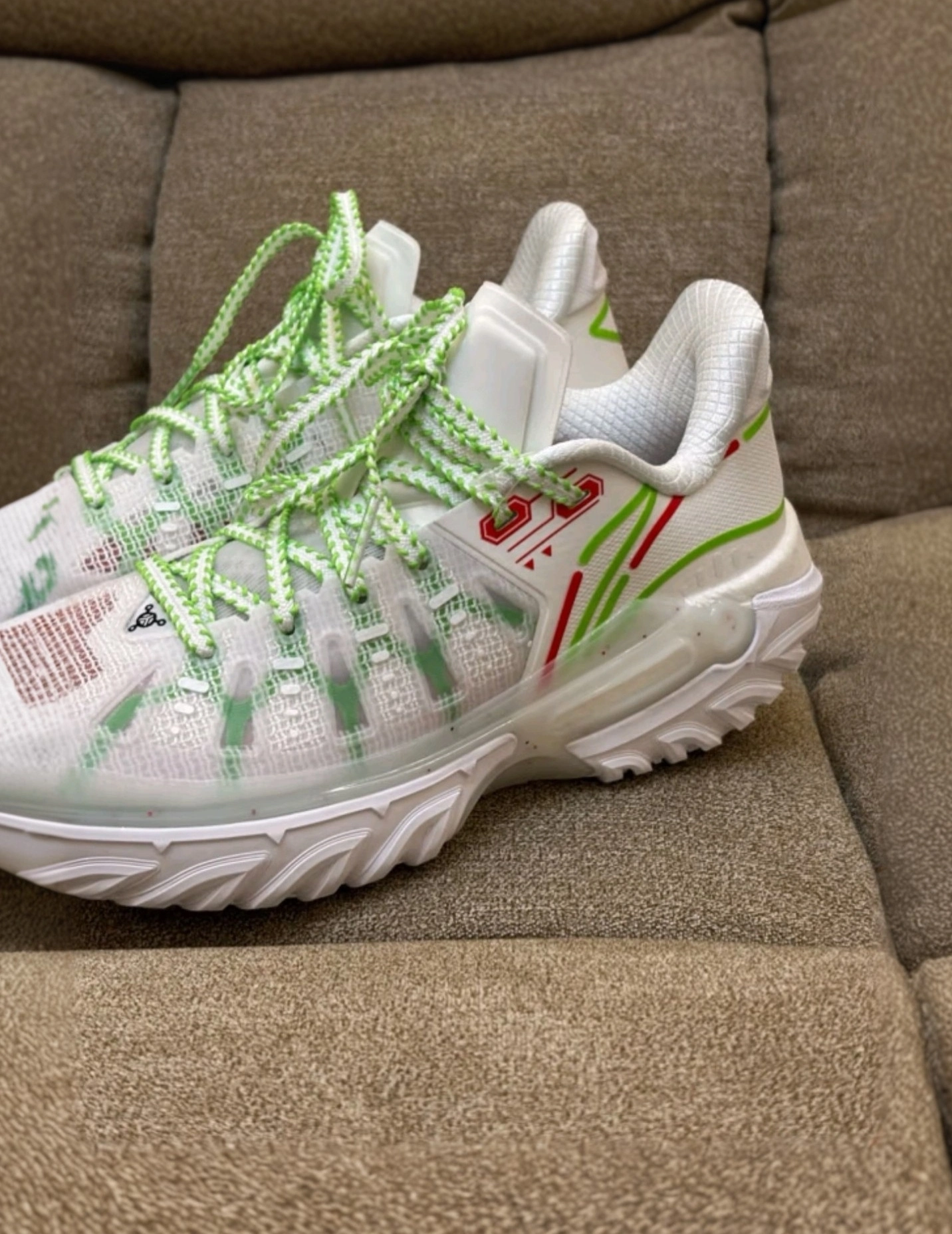 李宁黑科技球鞋来啦!