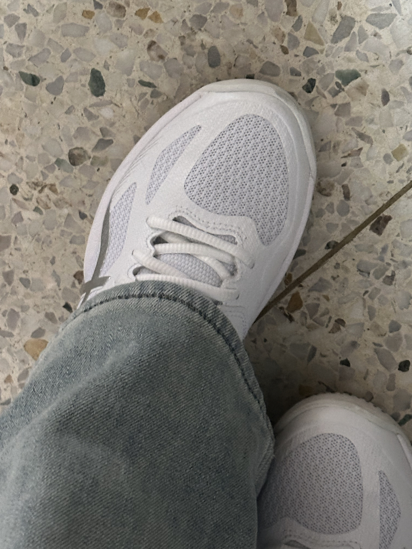 custom review-ASICS COURT HUNTER FF Легкая обувь для бадминтона Женская Белая Серебряная