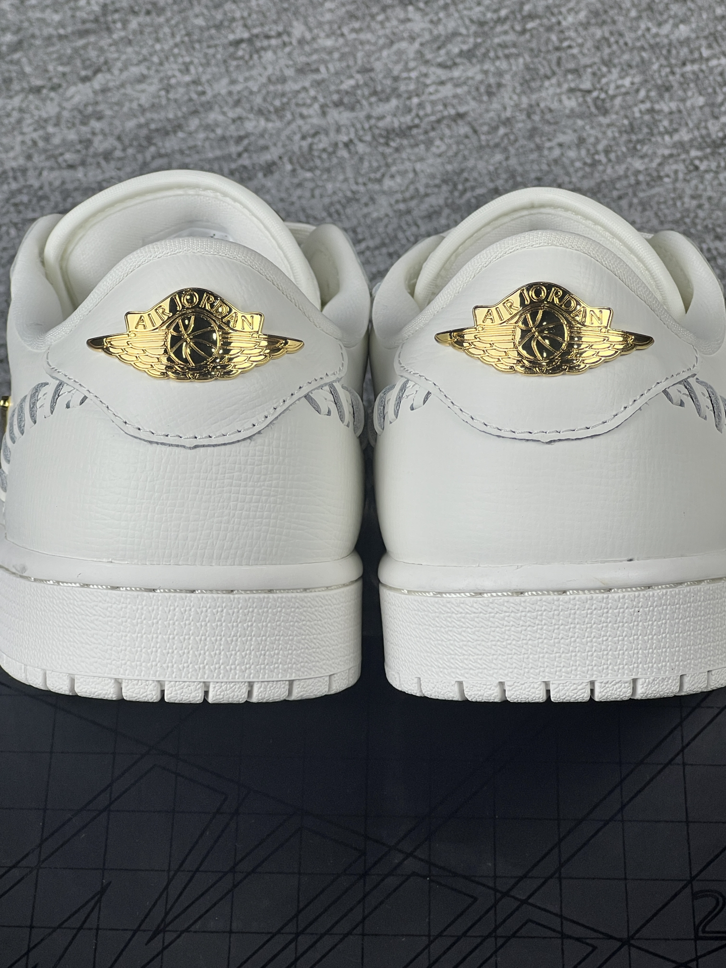 救命‼️这双aj1白金小金钩