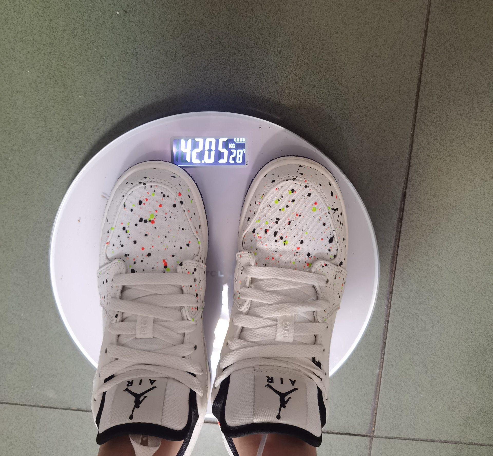 custom review-Jordan 1 Low SE 'Брызги краски' Кожа Устойчивая к истиранию Низкий Топ Детские Баскетбольные Кроссовки