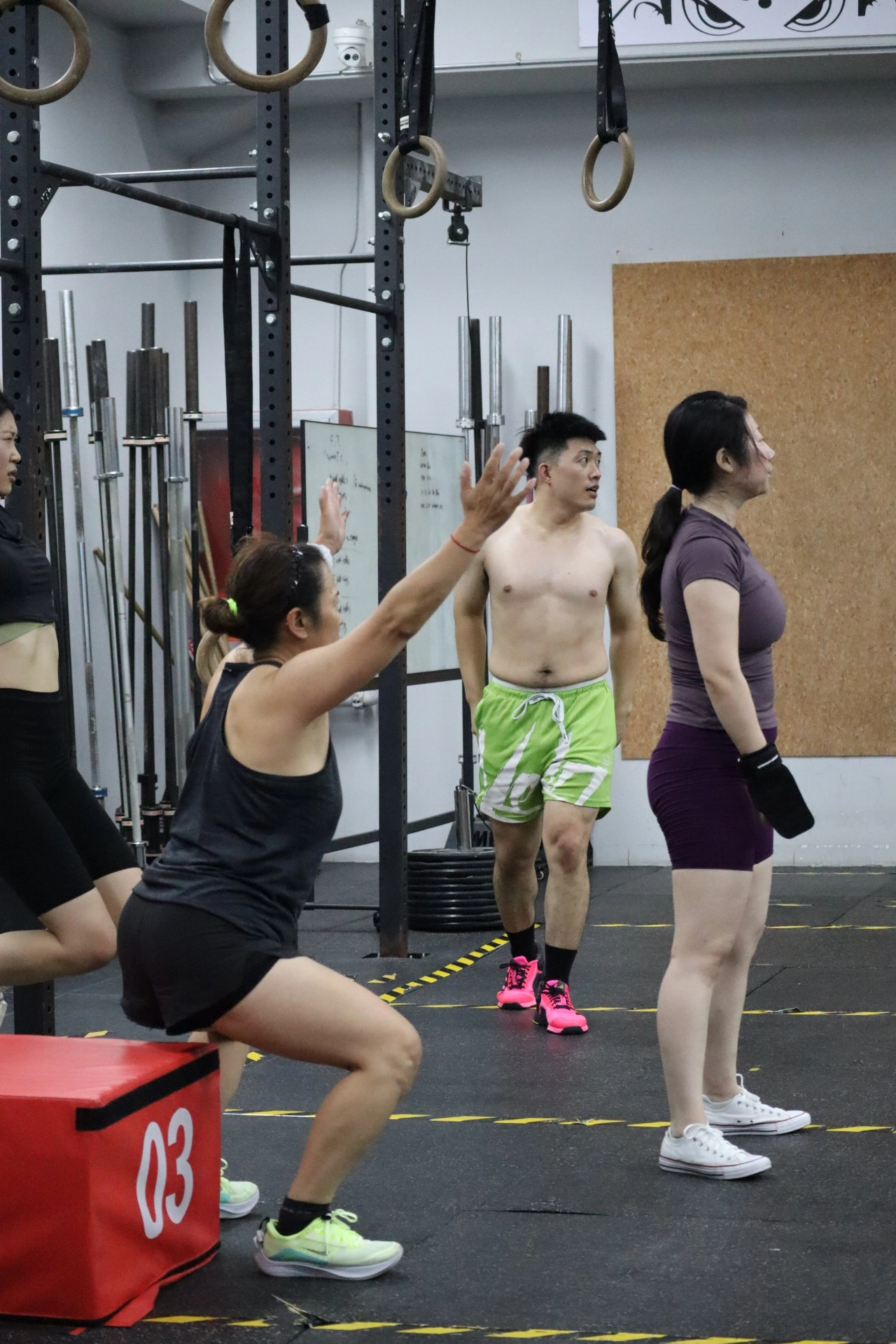 custom review-Adidas DROPSET 3 Slip-Resistant Abrasion-Resistant Breathable Low-Top Training Shoes Unisex Pink Black Adidas DROPSET 3 Противоскользящие Устойчивые к износу Дышащие Низкие Кроссовки для тренировок Унисекс Розовый Черный