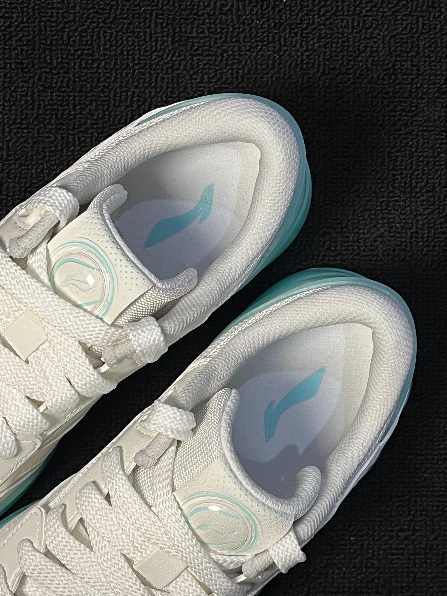 没让我失望!薄荷果冻底小白鞋李宁你小汁泰会啦