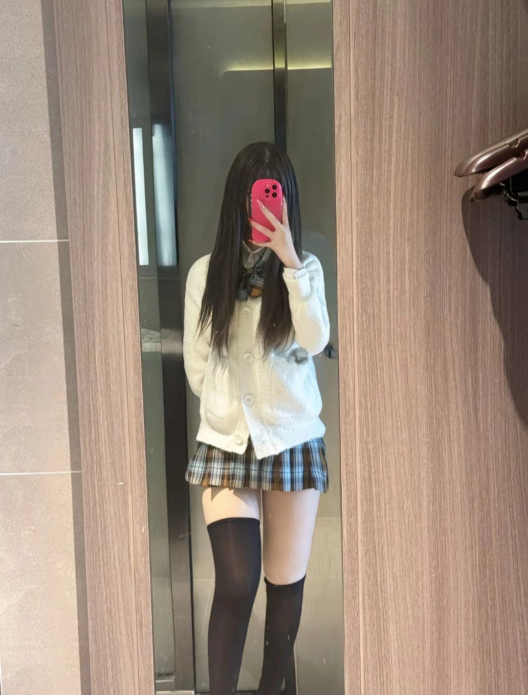 光腿神器茉寻 
#辣妹jk丝袜纯欲穿搭 
#不露脸对镜自拍📸