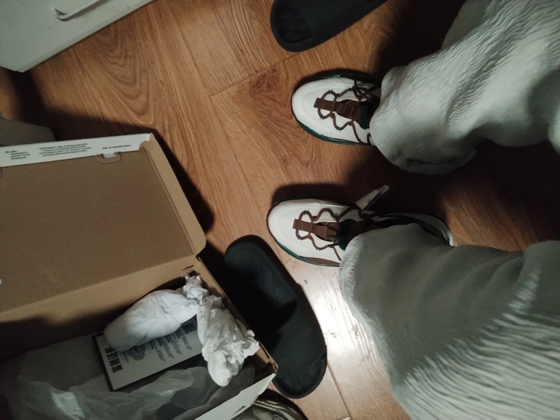 custom review-Adidas Maxxwavy Аbrasion Resistant Низкий Топ Повседневные Беговые кроссовки Унисекс Белый Коричневый