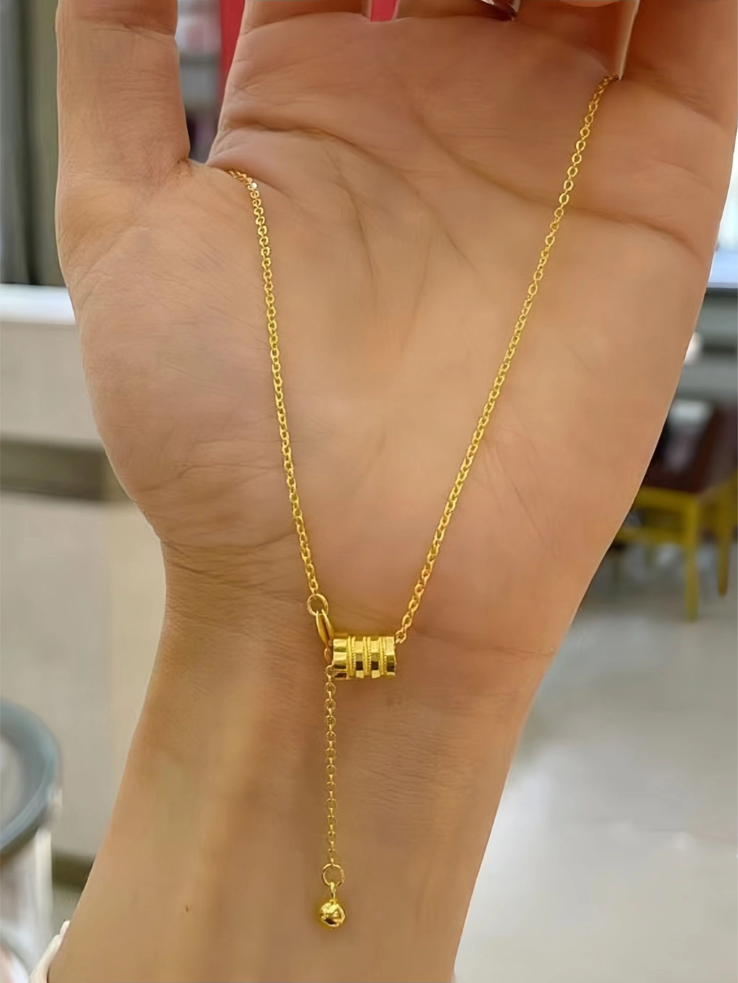 300➕的金项链送妈妈会显得太寒酸吗?