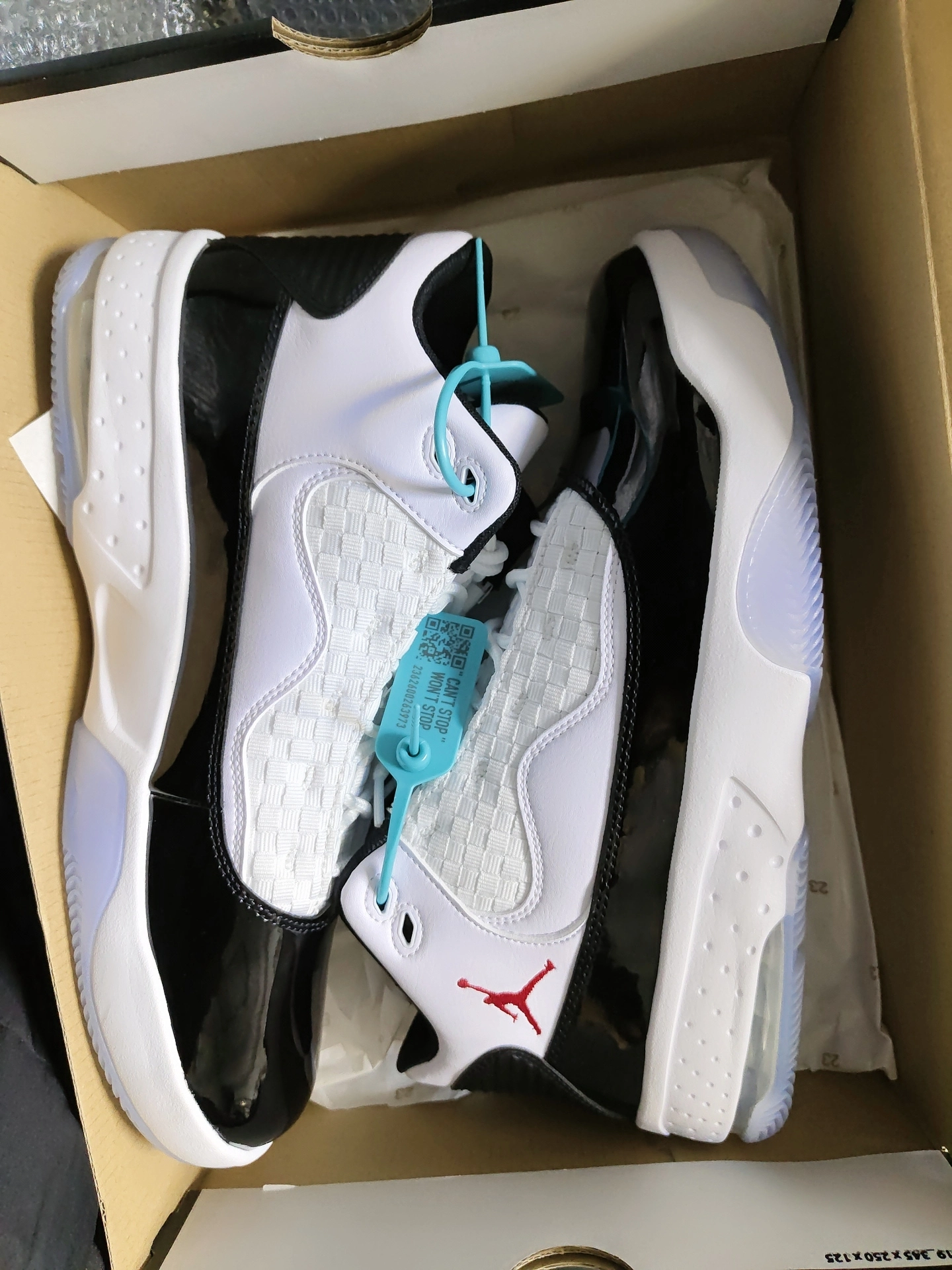 custom review-Jordan Max Aura 2 'Белый Фитнес-красный' Амортизация Износостойкий Высокий Топ Винтажные баскетбольные кроссовки Мужской Белый черный