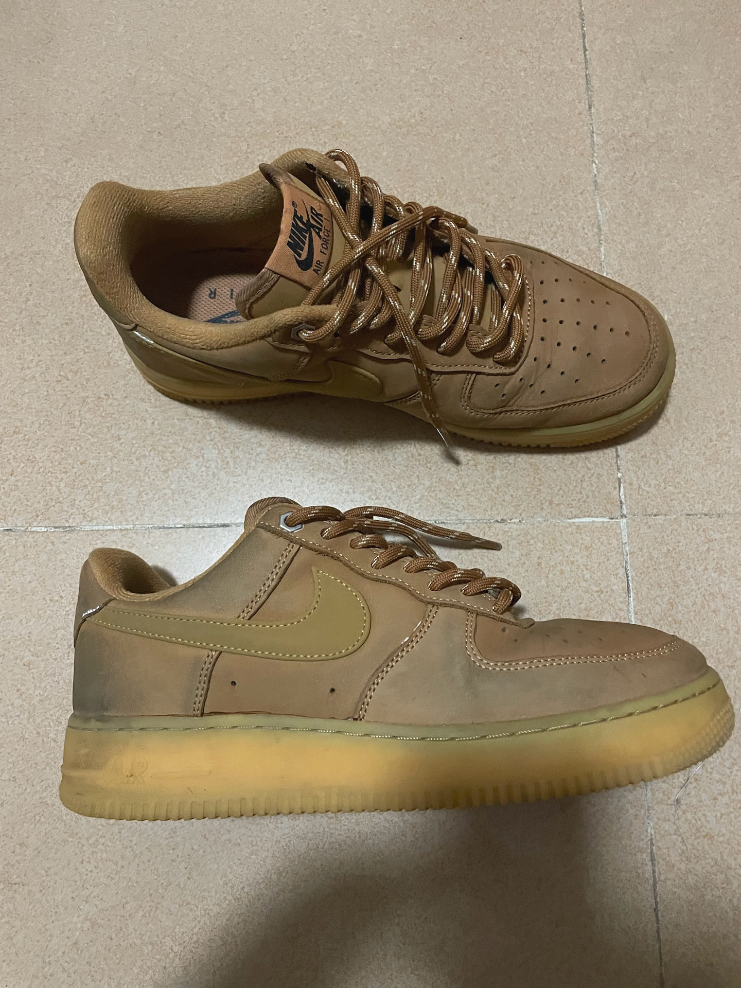 ​今天分享一双棕色空军一号 鞋面采用牛皮材质 配色复古又高级