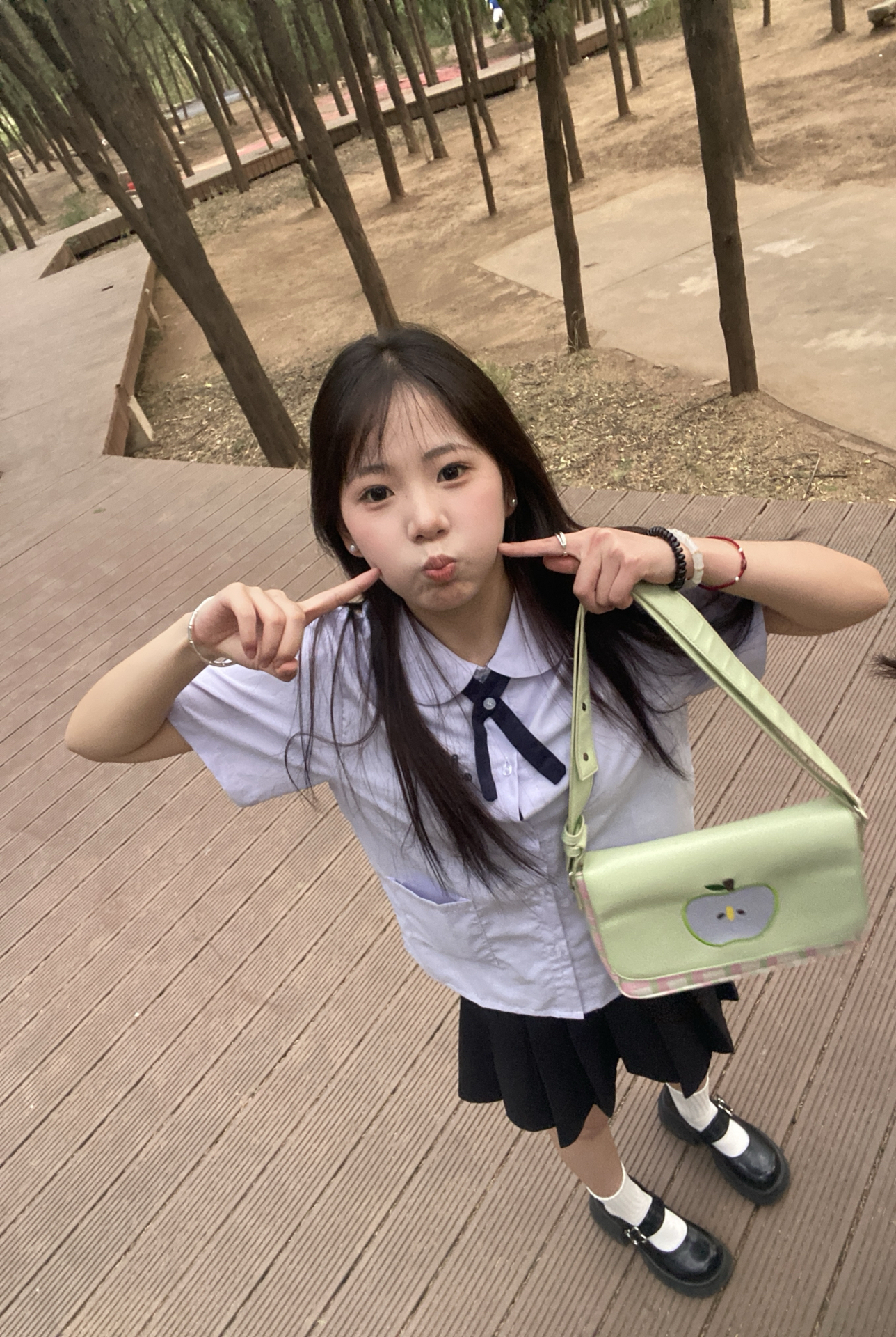 这泰国校服太绝了吧!