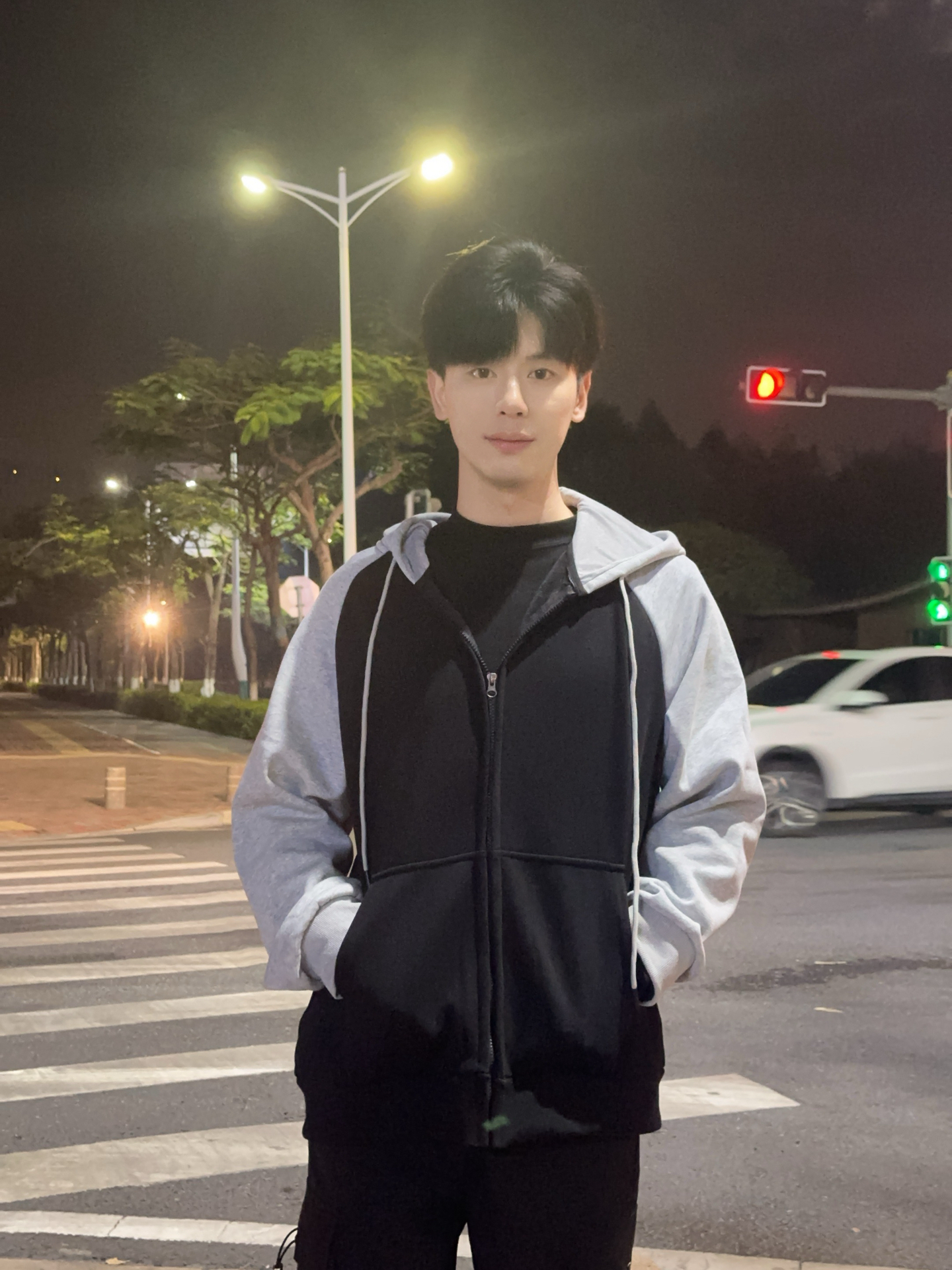 ootd | 如何营造出帅哥氛围感 早春这样穿包帅气的