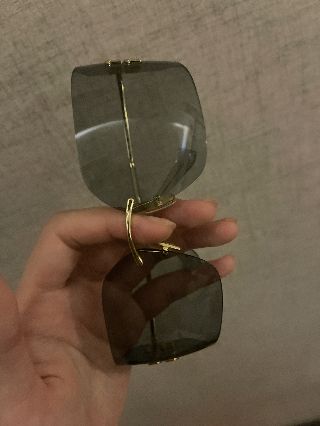 custom review-MIU MIU Сплав Нерегулярная форма Солнцезащитные очки Женские Золото