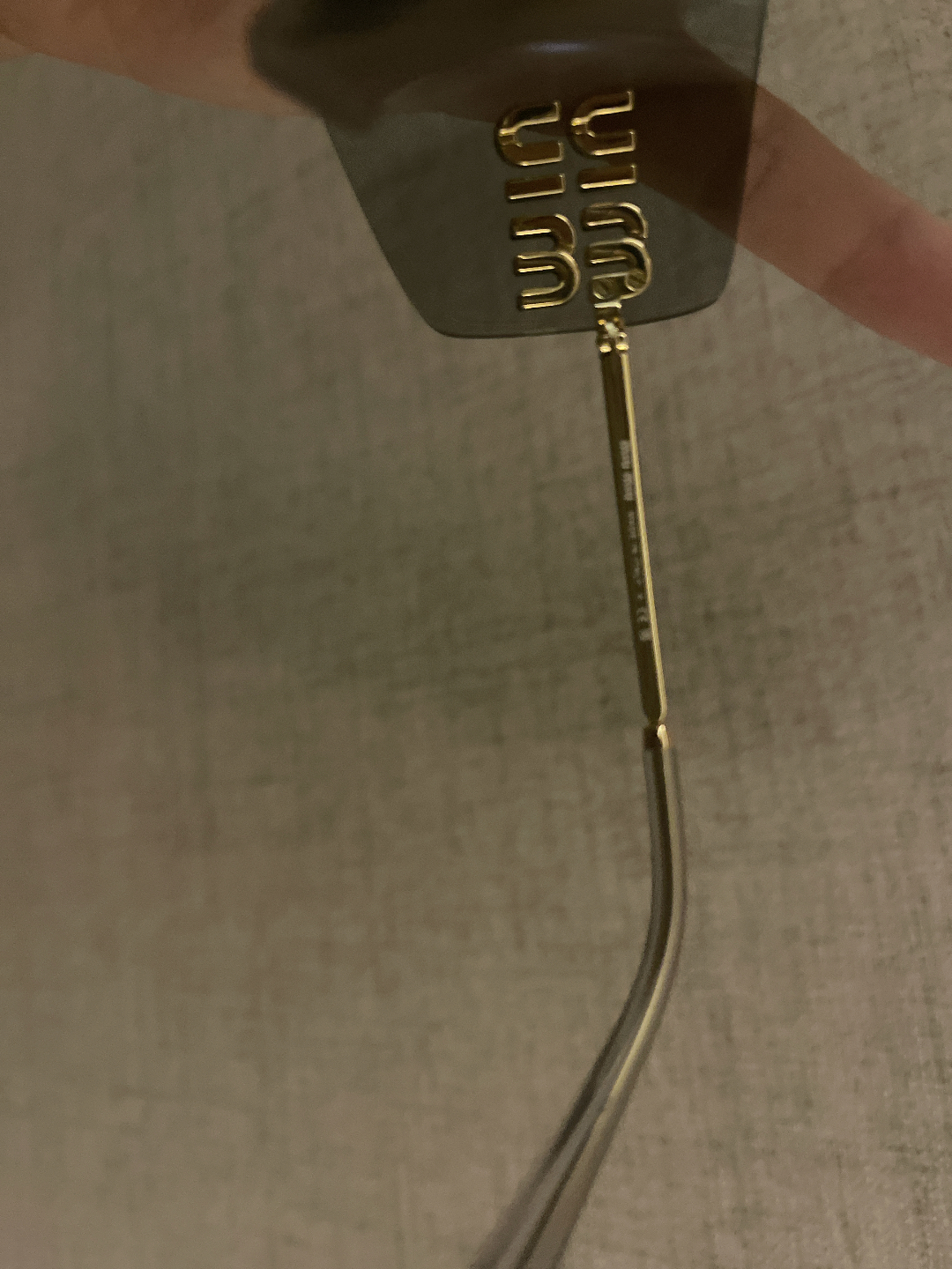 custom review-MIU MIU Сплав Нерегулярная форма Солнцезащитные очки Женские Золото