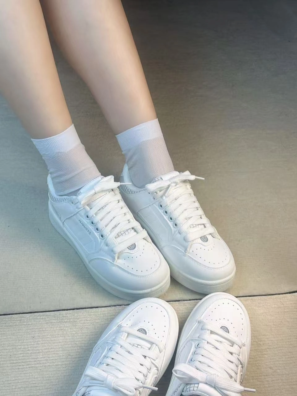 清清爽爽的是我心中的白月光呀[耍帅_blue]
鞋子码数挺正
按日常尺码