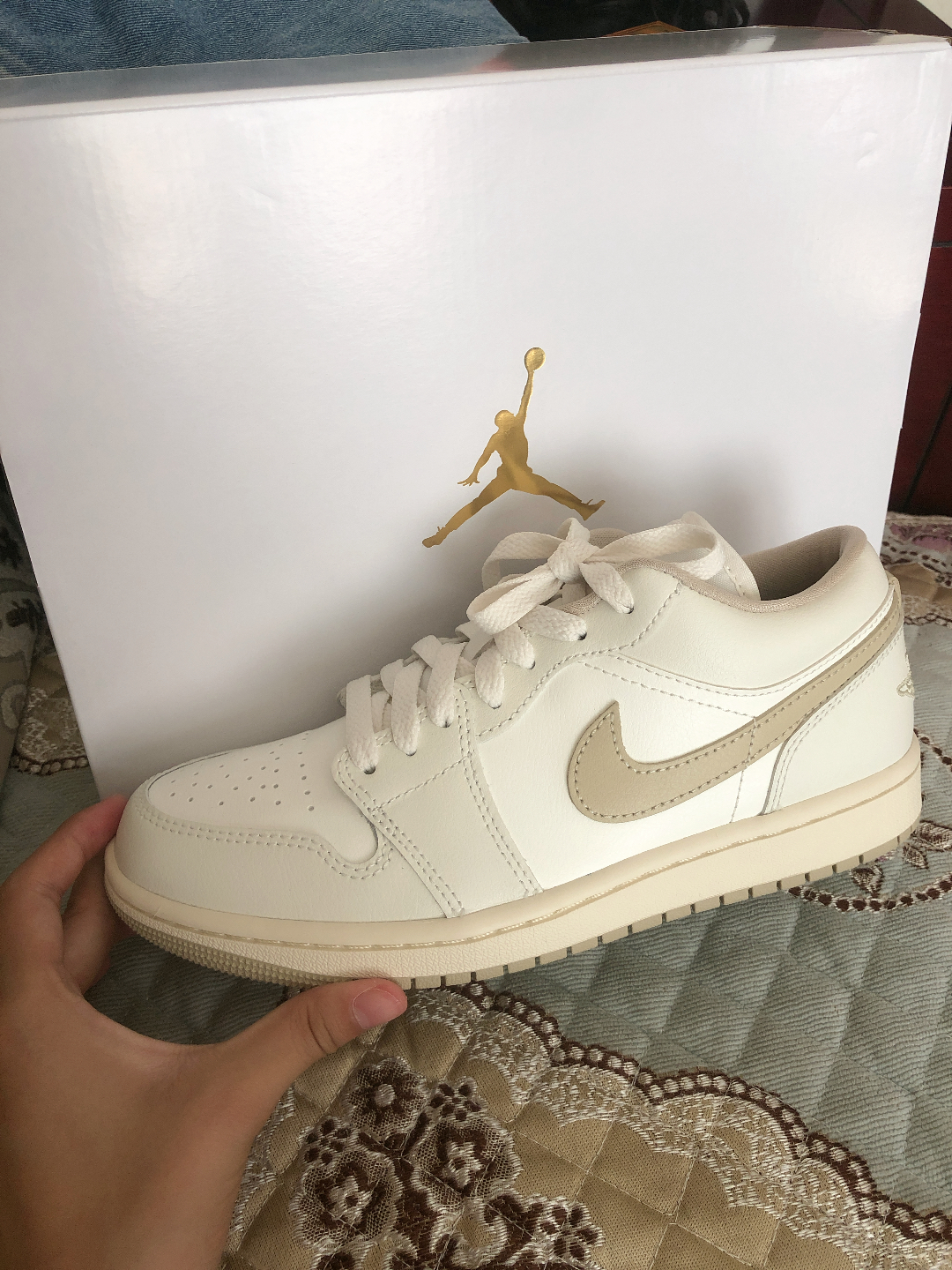 custom review-Jordan Air Jordan 1 Нижняя юбка Устойчивая к истиранию Низкий топ Винтажные баскетбольные кроссовки Женские Бежевый