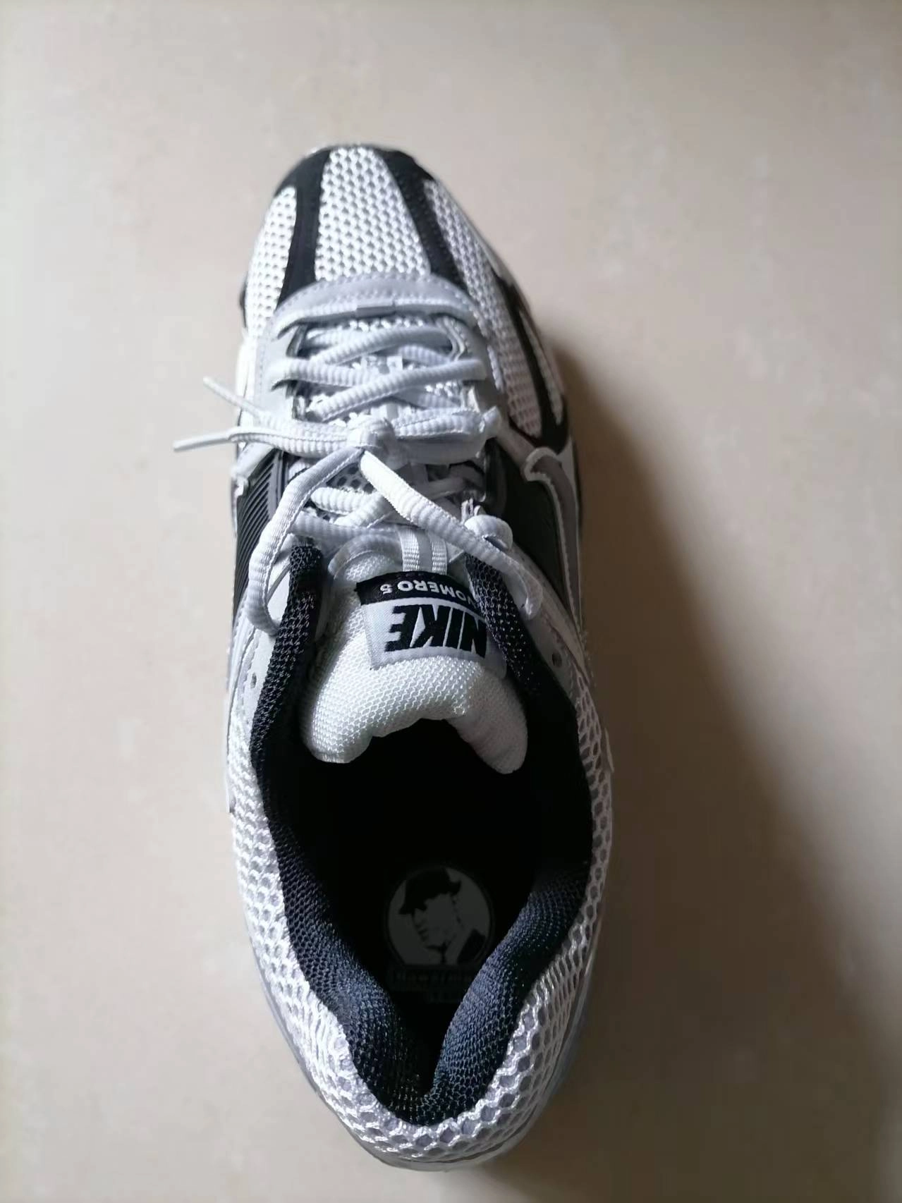 custom review-Nike Air Zoom Vomero 5 Беговые кроссовки Низкий топ Серебряный Черный Мужской