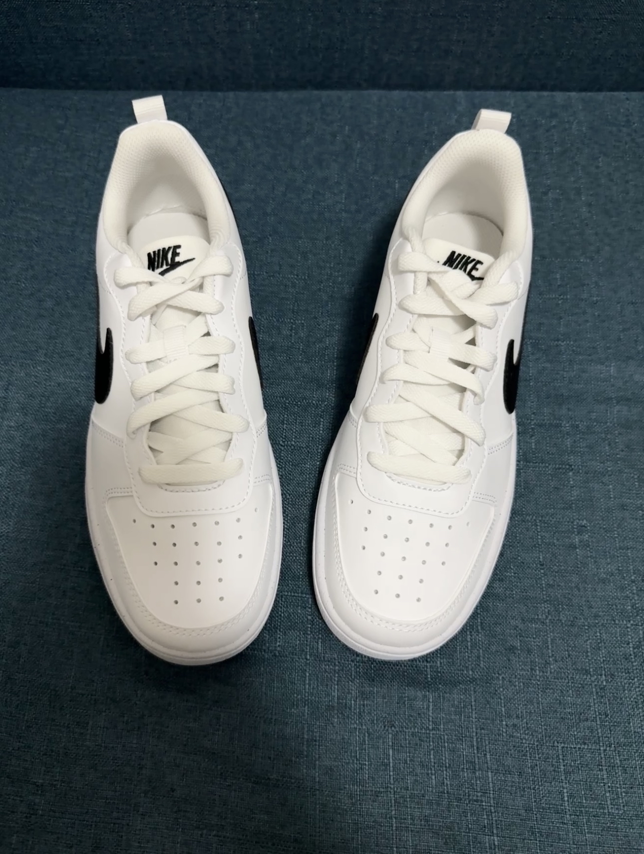 经典黑白耐克板鞋