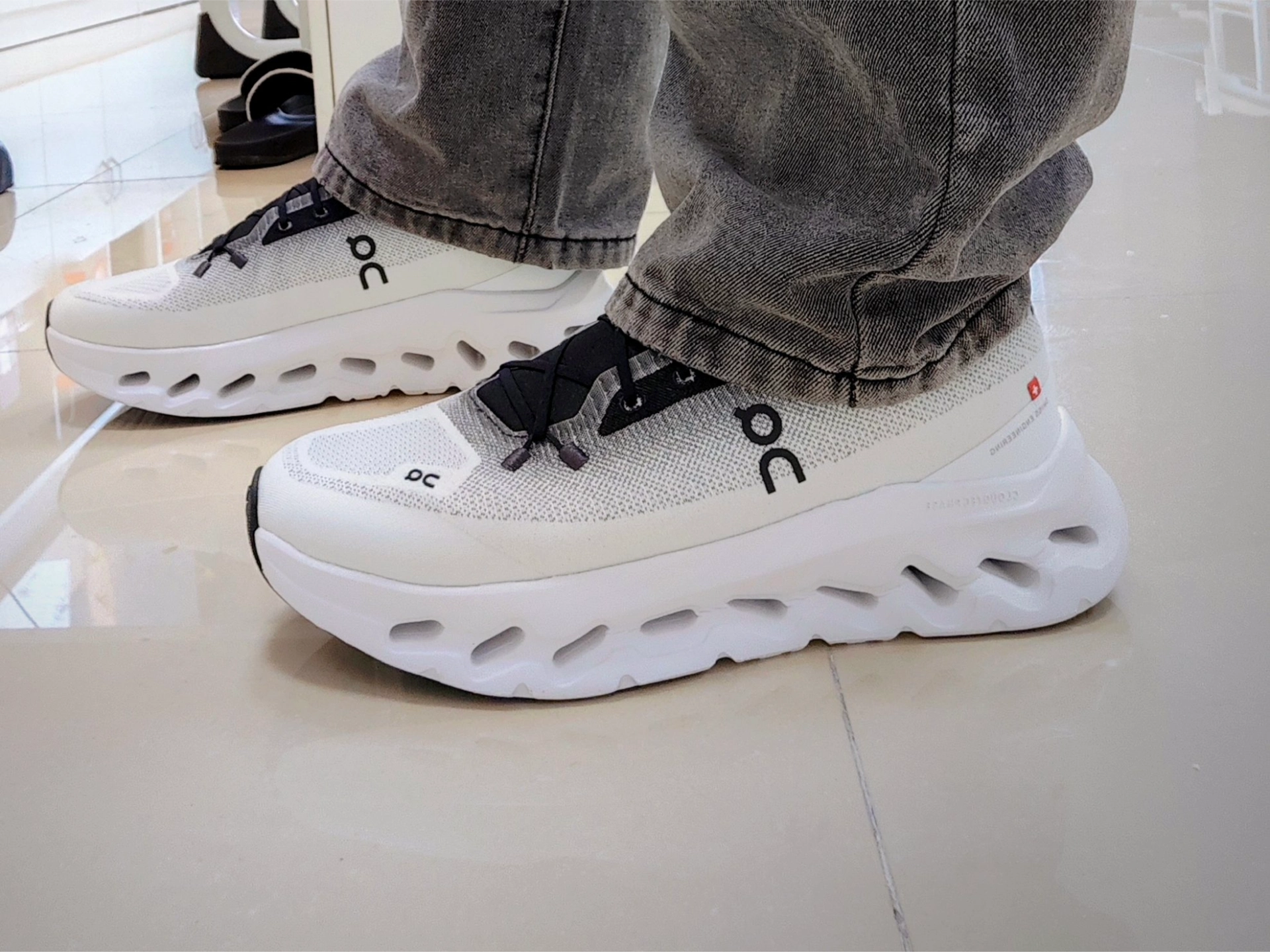 custom review-ON Cloudmonster Амортизация Противоскользящий Износостойкий Дышащий Отскок Низкий Верх ТРЕНИРОВКА БЕГ Обувь Мужская