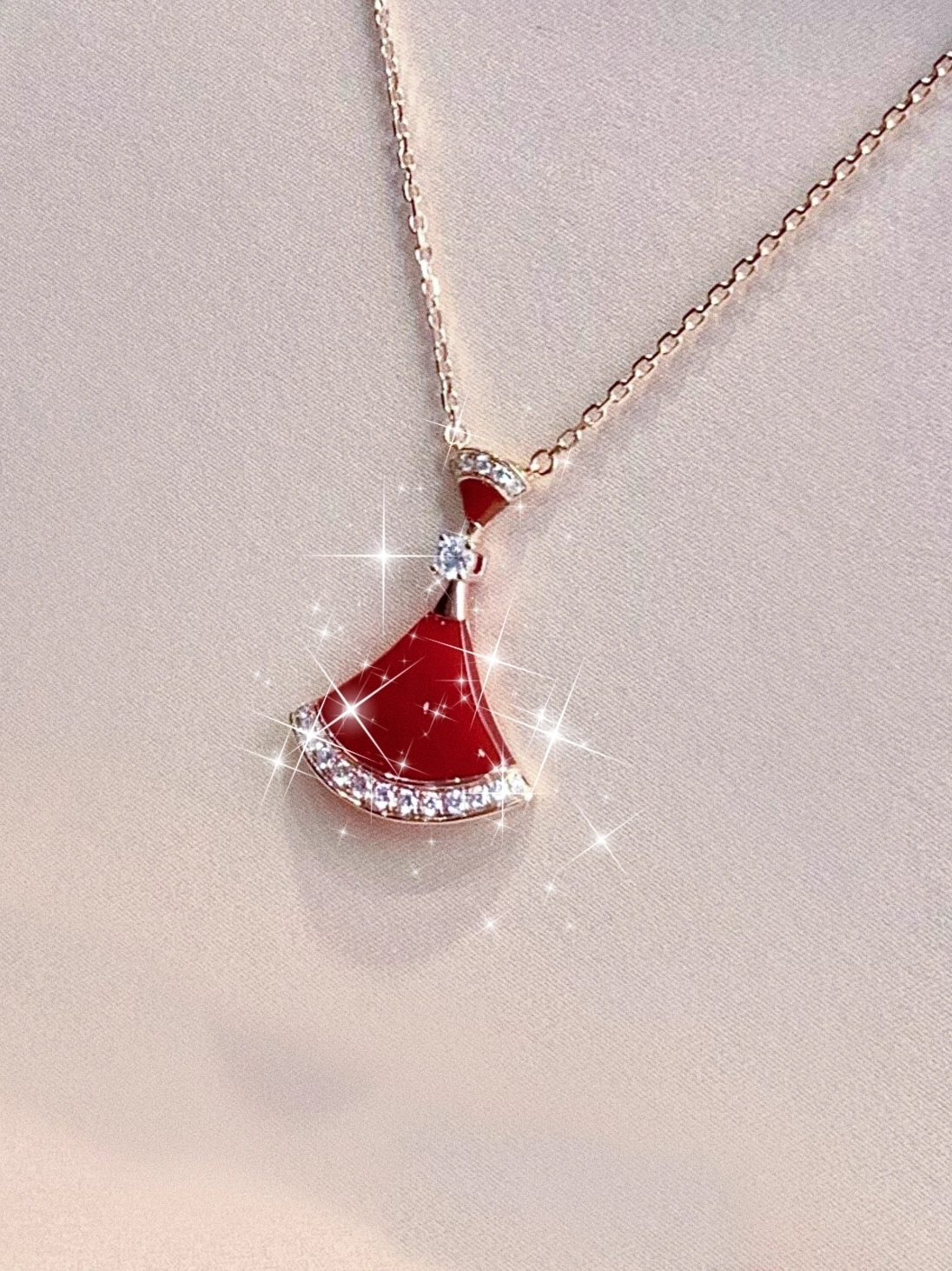 bvlgari宝格丽 divas dream系列 扇子形 红玉髓 18k玫瑰金 项链