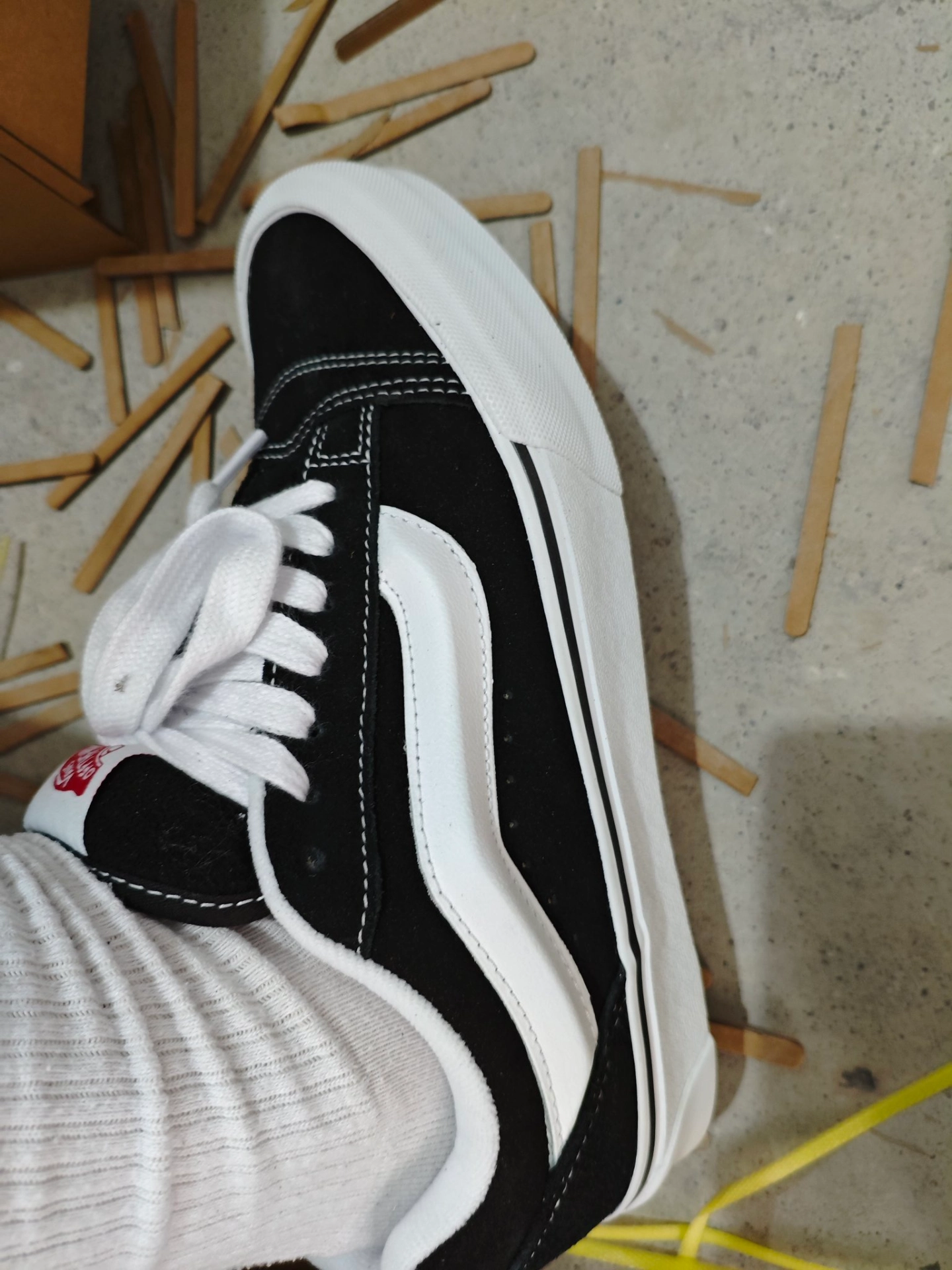 custom review-Vans Knu Skool Устойчивые к истиранию низкие скейтбордические кроссовки унисекс черно-белые