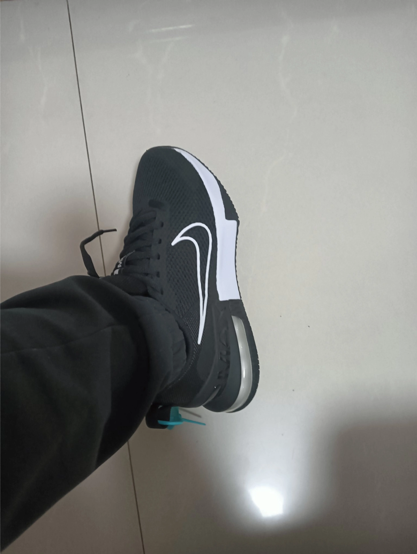 custom review-Nike Air Max ALPHA Аbrasion Resistant Низкий Топ Кроссовки для тренировок Мужские Черно-белые