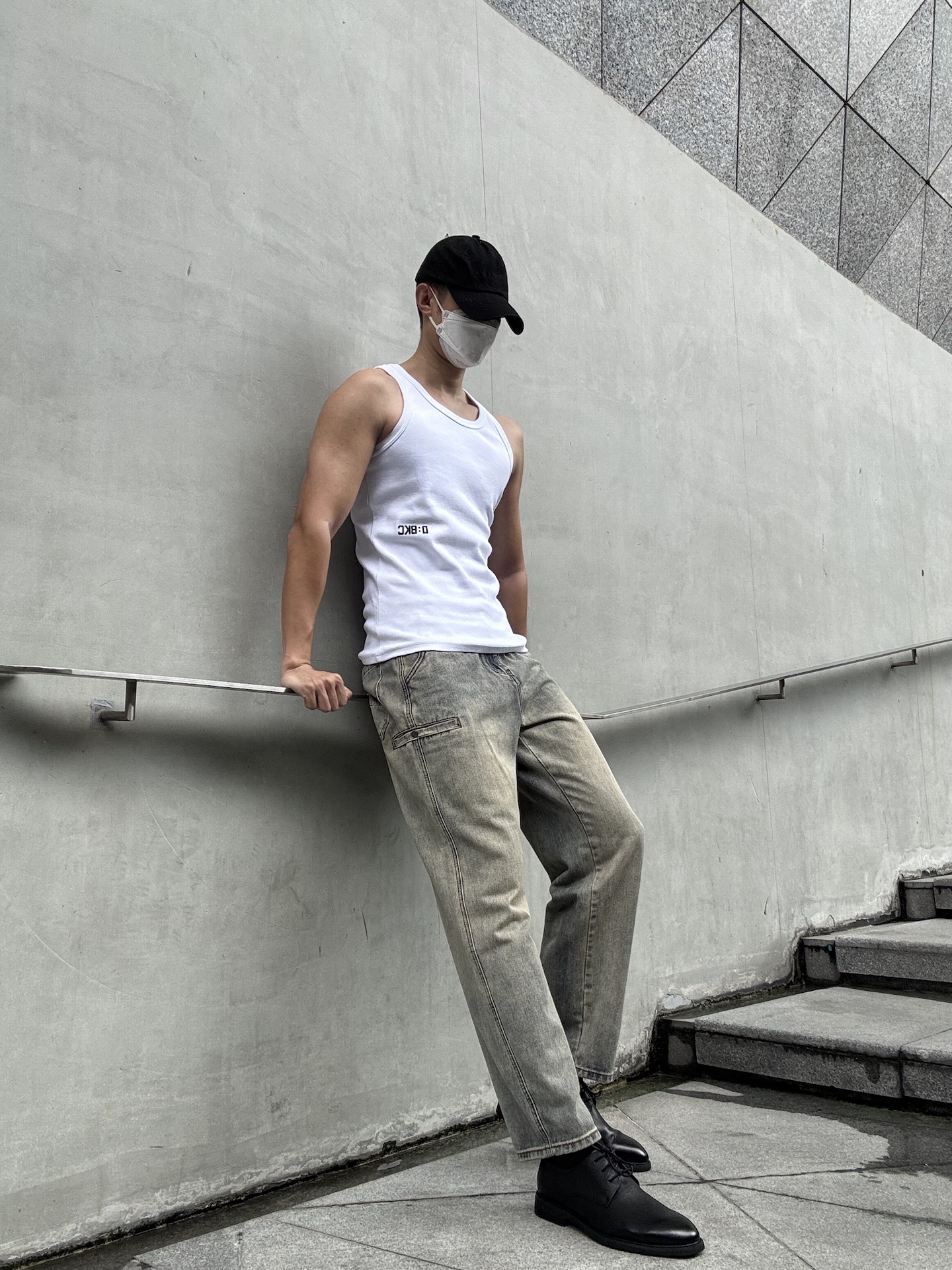 系带设计很方便
走起路来带风又带感🌪️
今天这套硬汉气场
