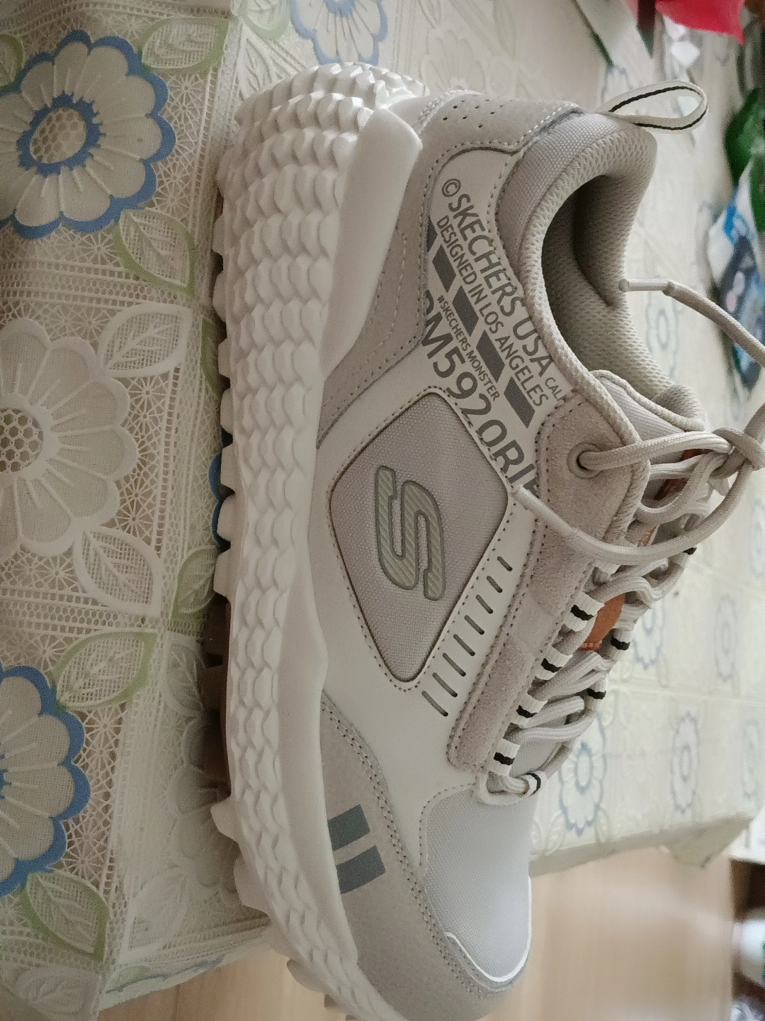 custom review-Skechers Monster Low Top Повседневные Беговые Кроссовки Мужские Экрю